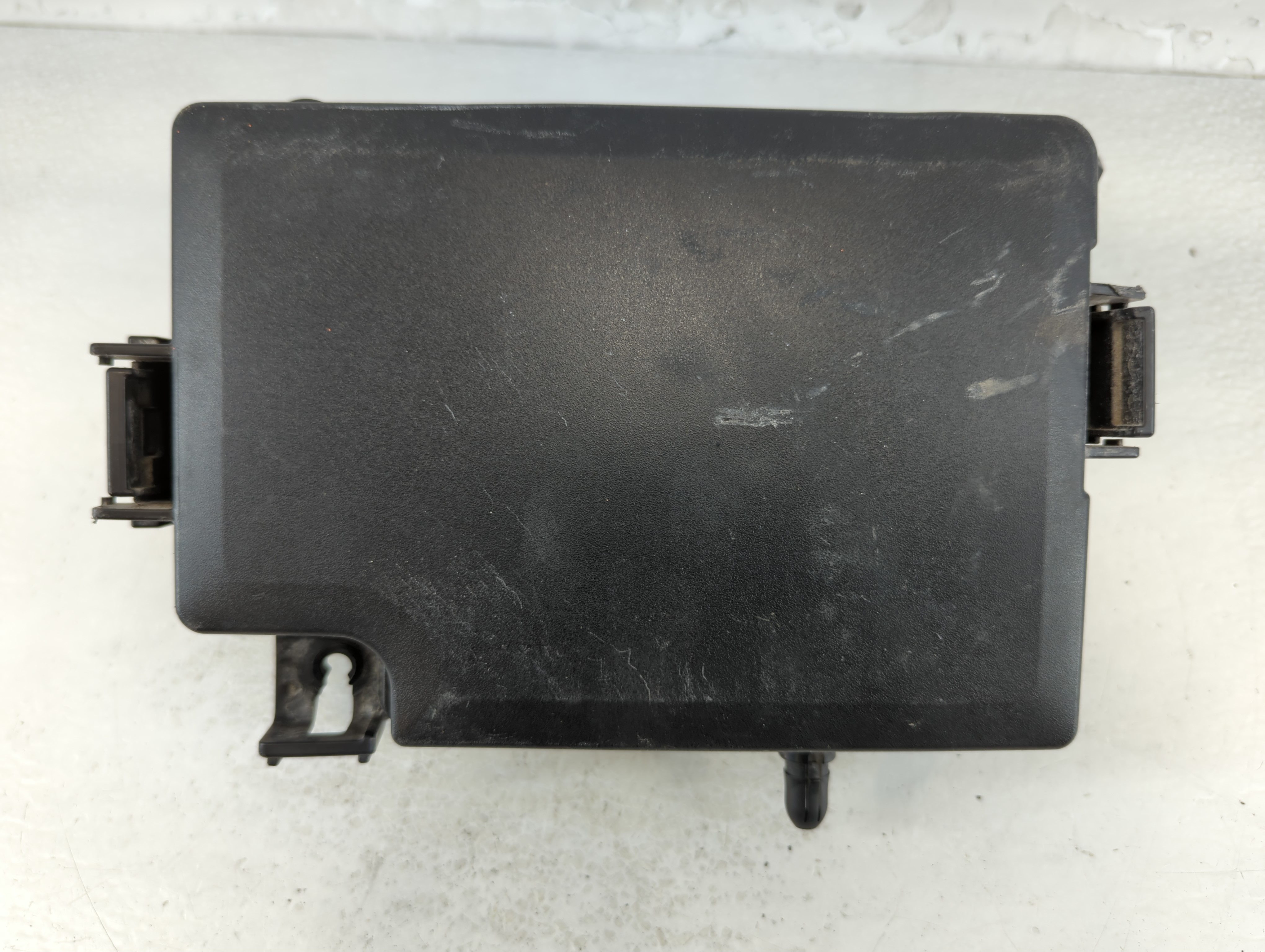 Picture of 2019-2020 Hyundai Veloster Fusebox Fuse Box Relay Module 91225 J3111 1072148