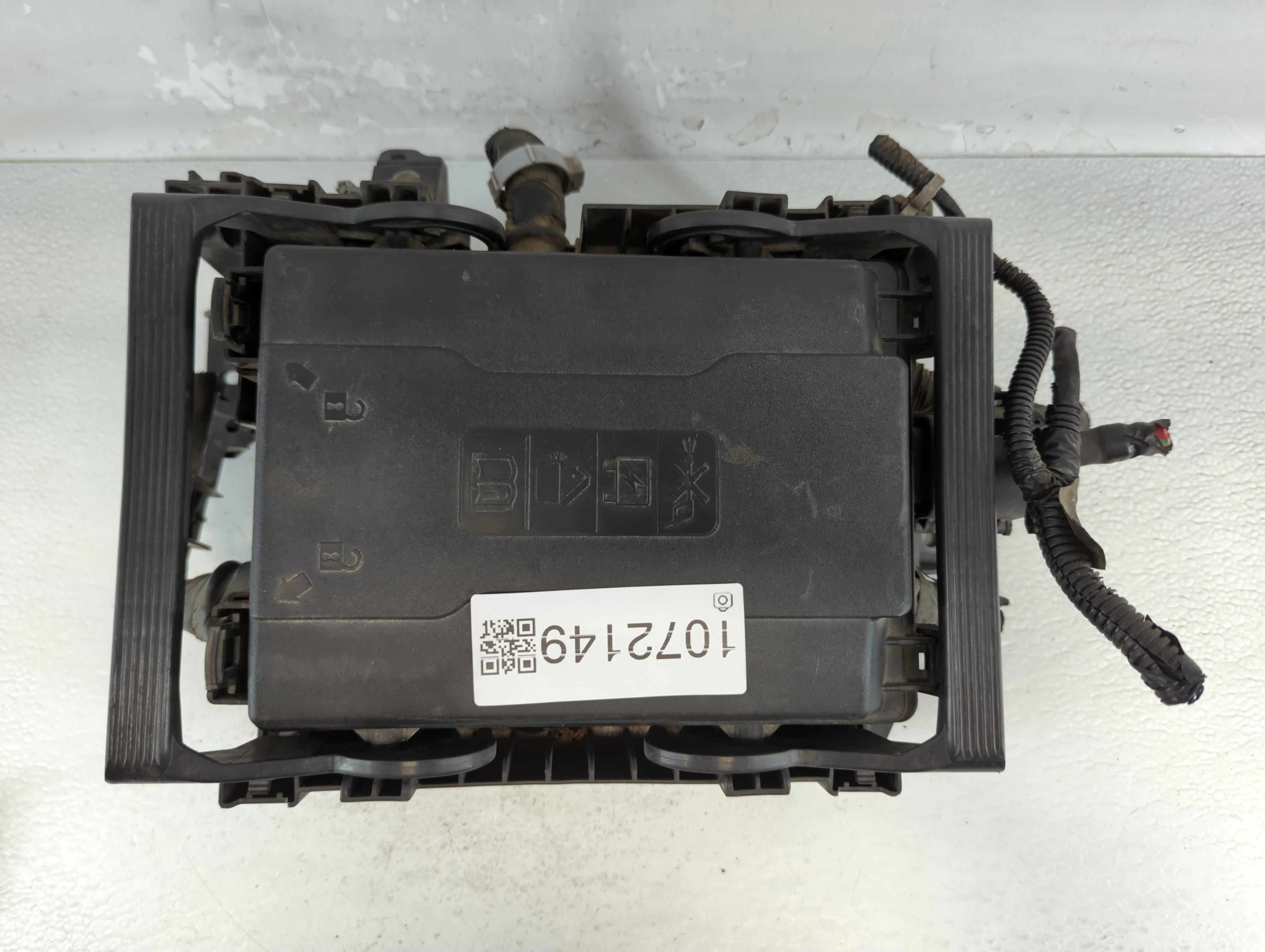2015-2020 Cadillac Escalade Fusebox Fuse Box Relay Module 84114437 1072149 - Oemusedautoparts1.com