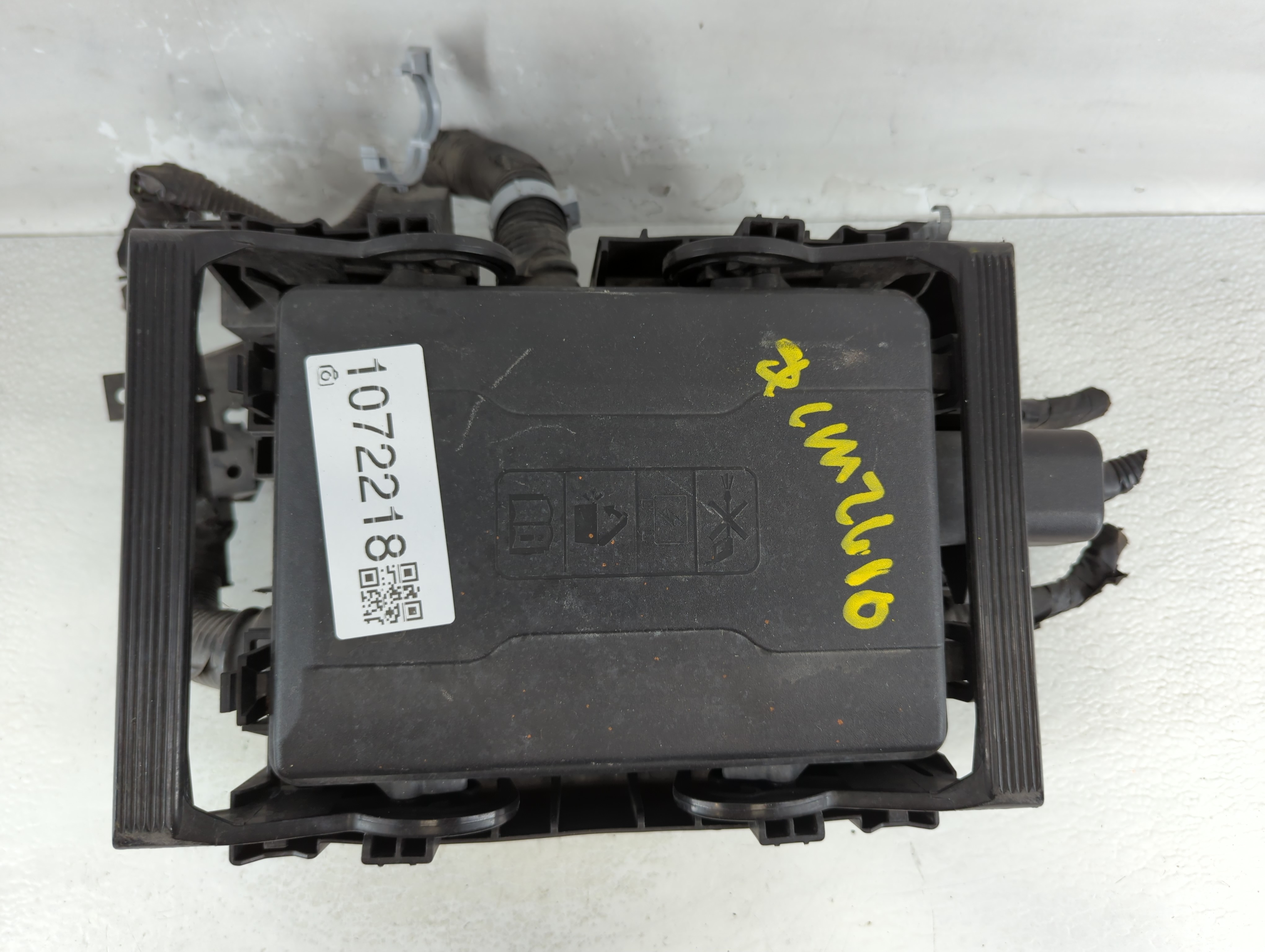 2017-2019 Chevrolet Silverado 1500 Fusebox Fuse Box Relay Module 1072218 - Oemusedautoparts1.com