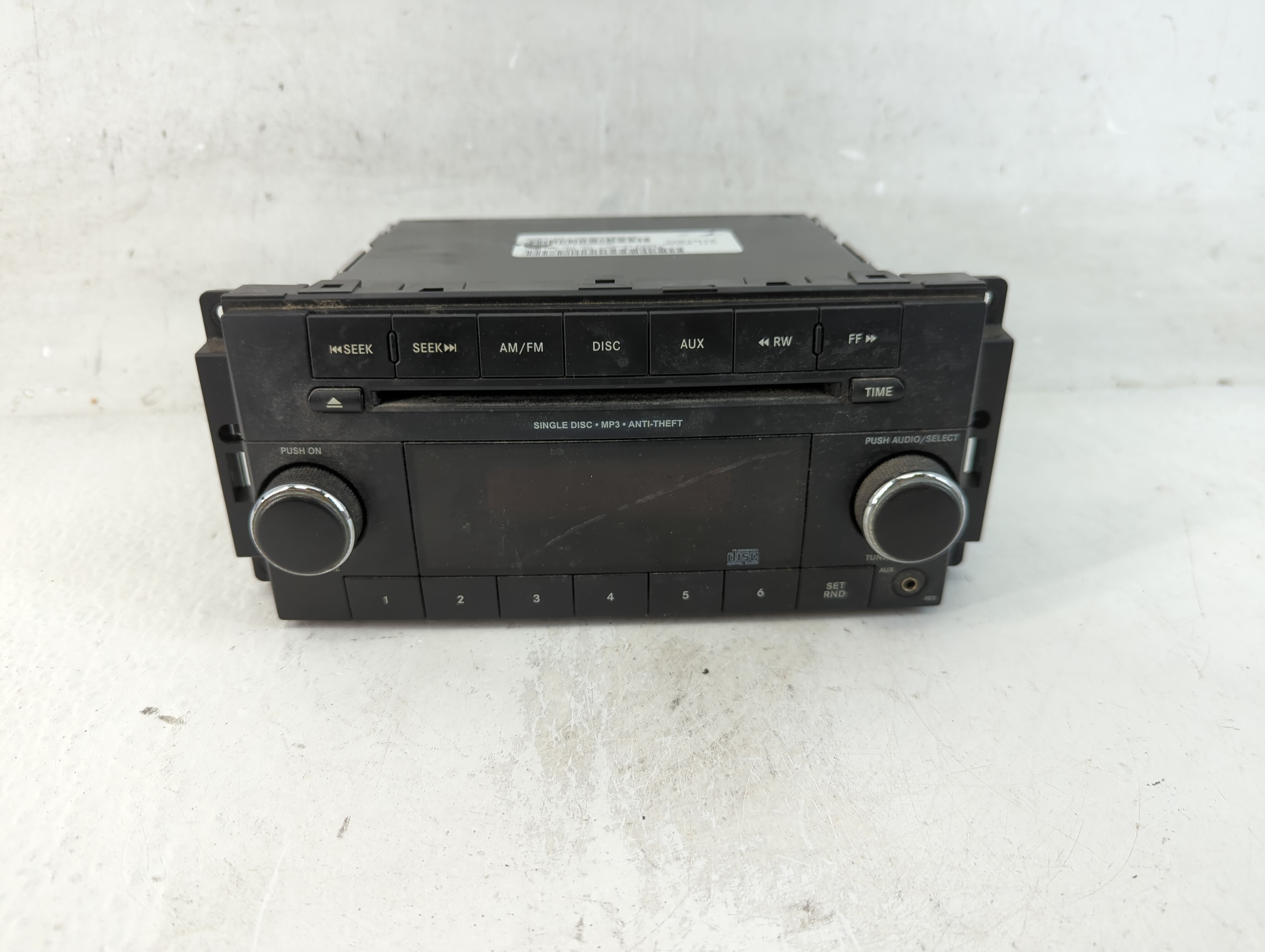 Dodge Caravan Am Fm Cd Player Radio Receiver 1072270 - Oemusedautoparts1.com