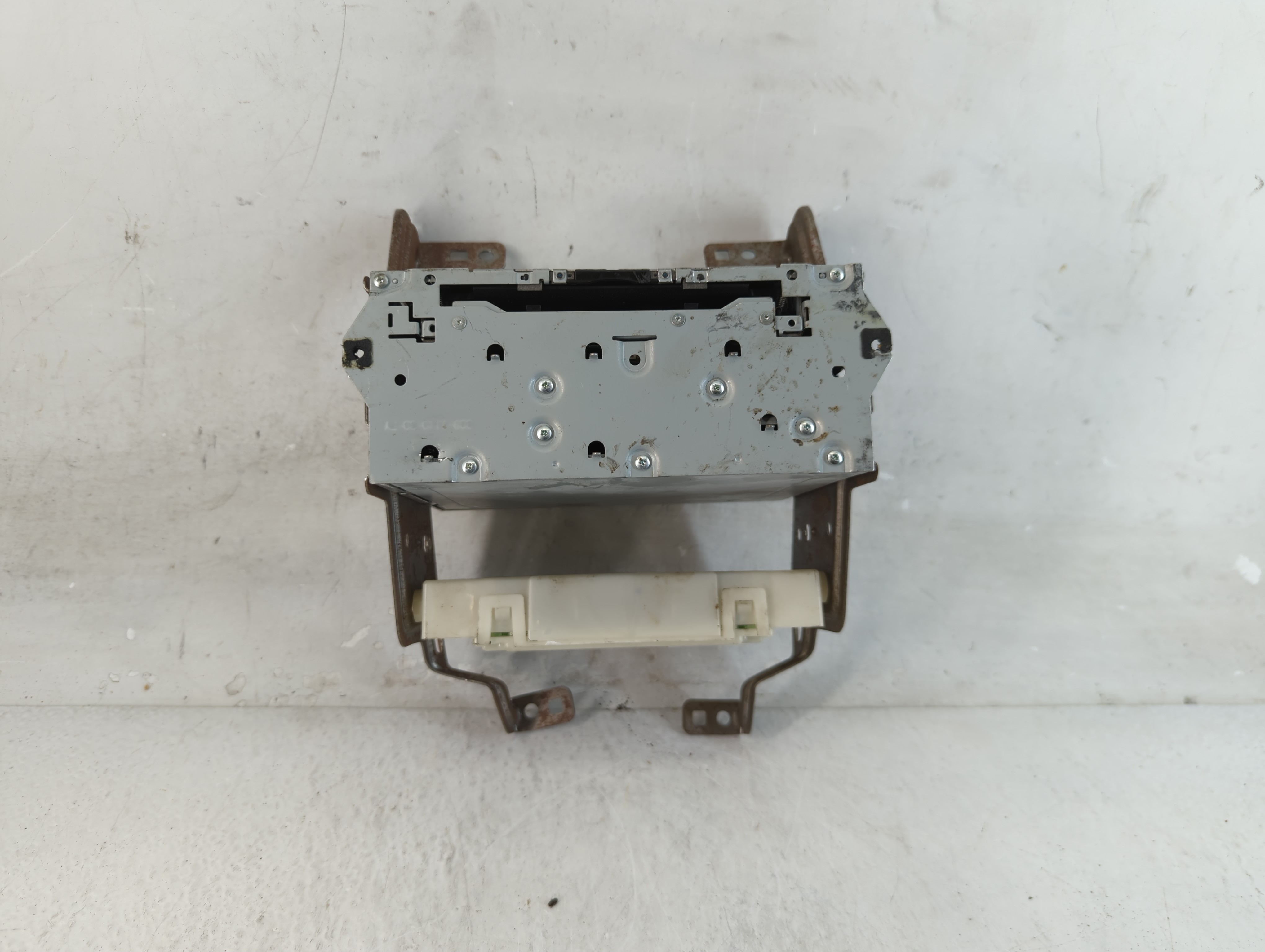 2017-2020 Nissan Pathfinder Am Fm Cd Player Radio Receiver 1072297 - Oemusedautoparts1.com