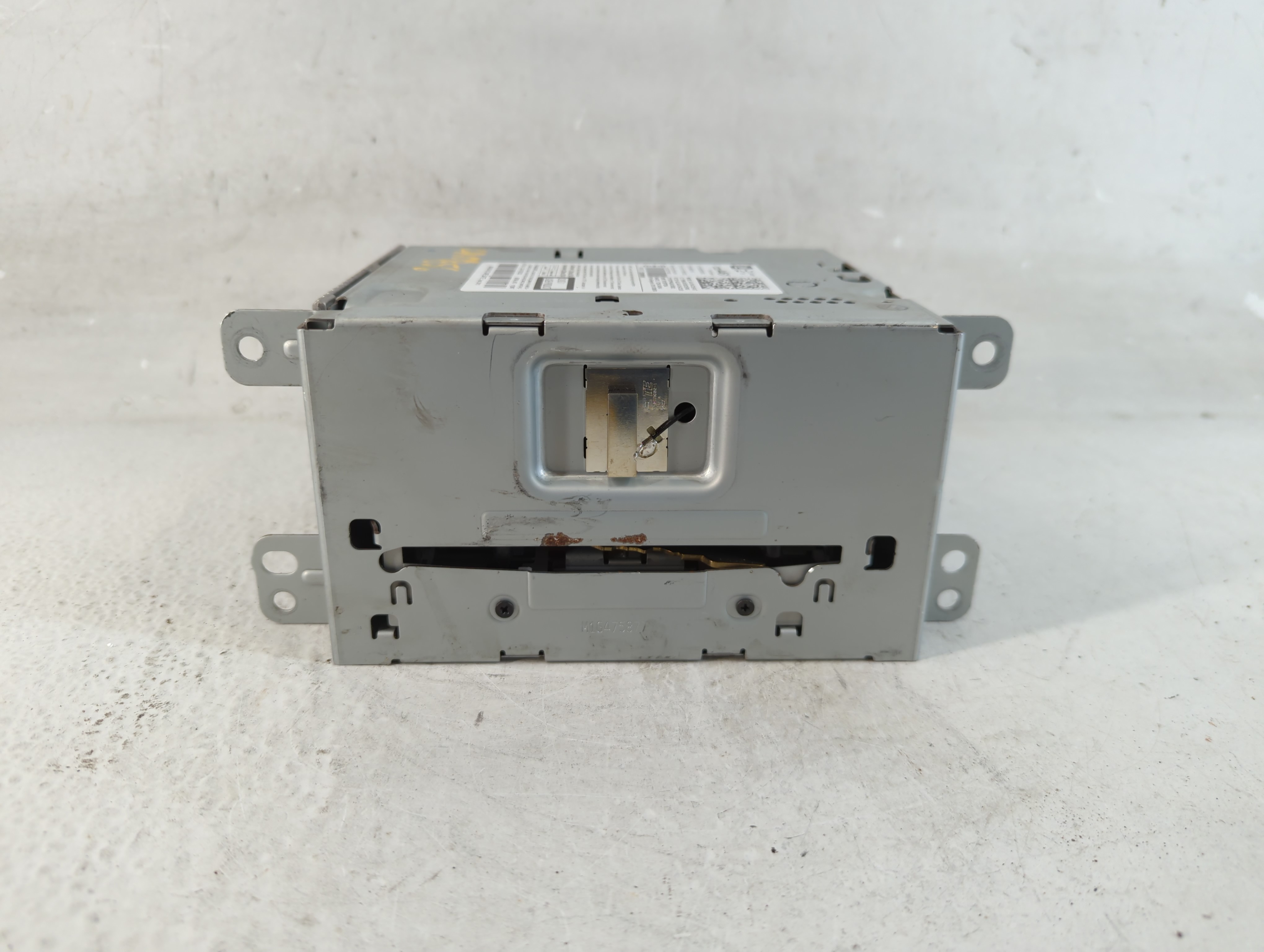 2014-2016 Chevrolet Malibu Am Fm Cd Player Radio Receiver 1072327 - Oemusedautoparts1.com