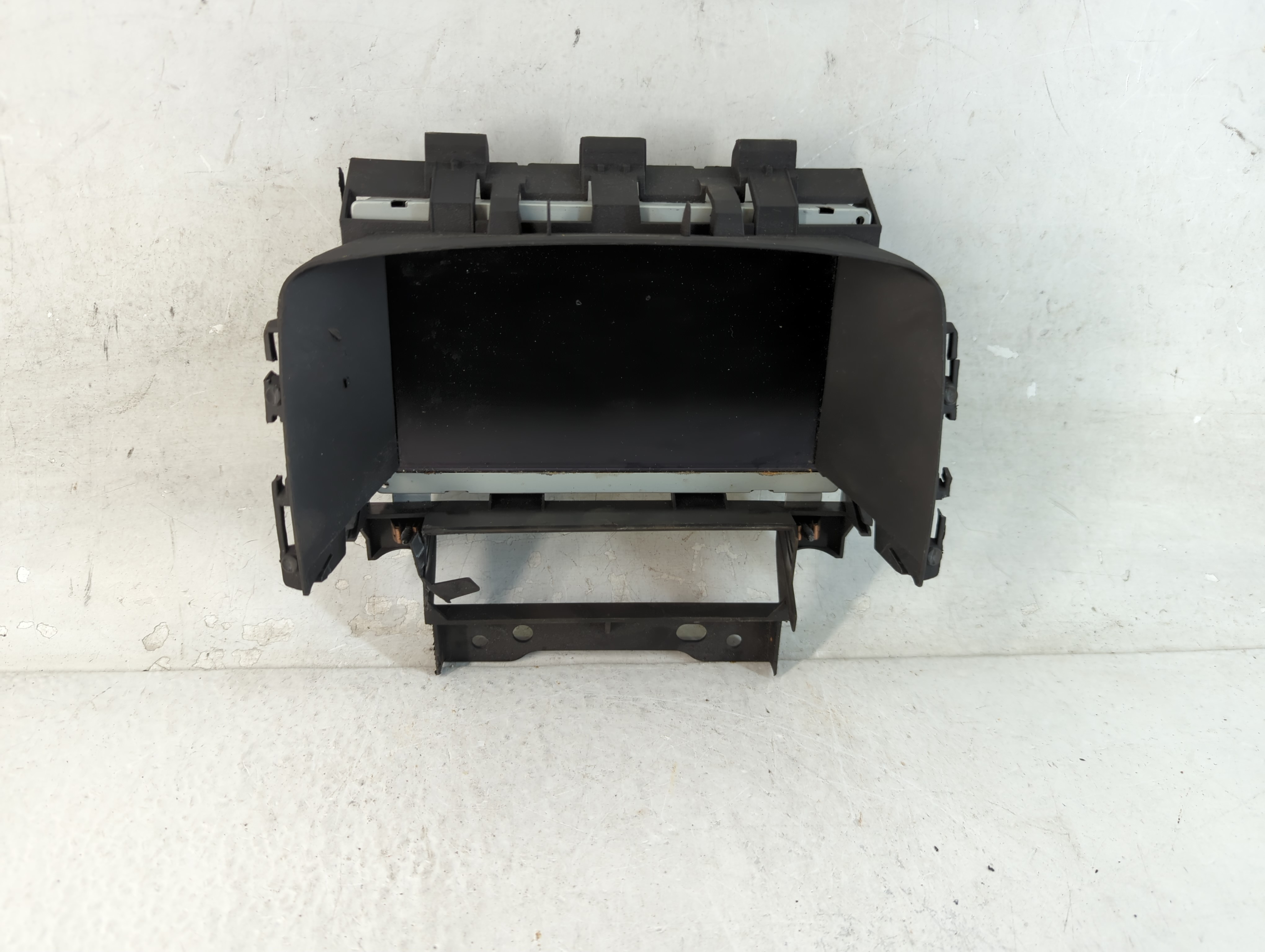 2012-2016 Buick Verano Information Display Screen 1072330 - Oemusedautoparts1.com