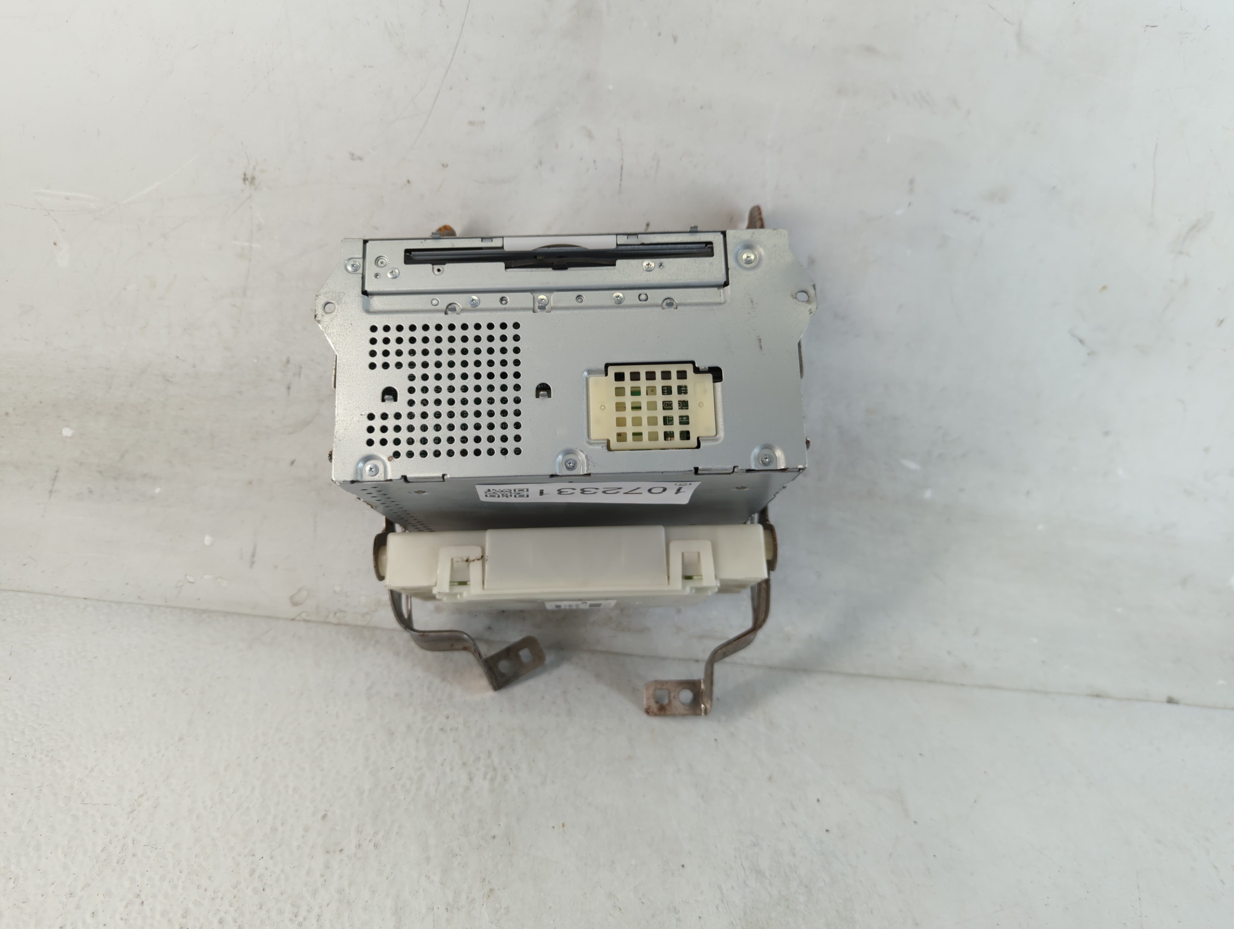 Picture of 2013-2014 Nissan Pathfinder Am Fm Cd Player Radio Receiver 1072331