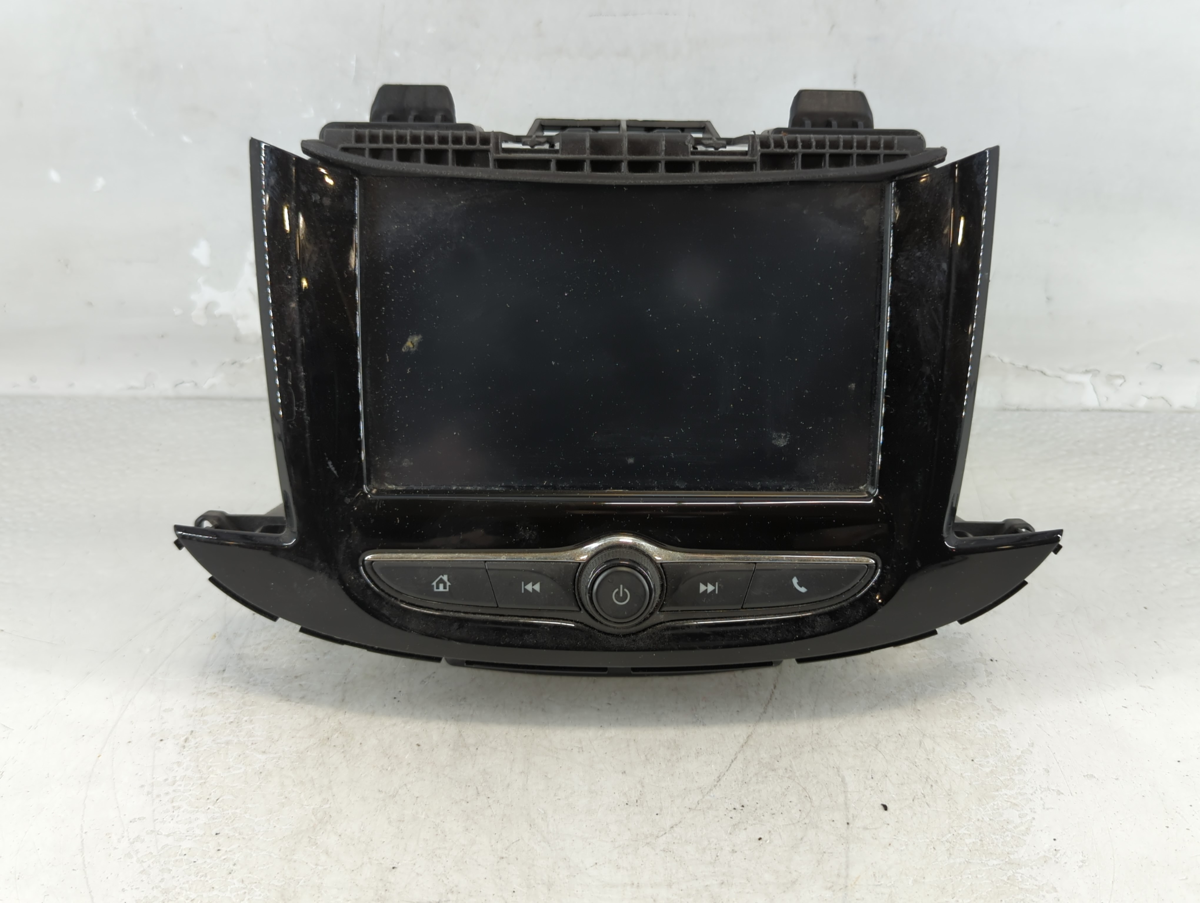 2017-2017 Chevrolet Trax Am Fm Cd Player Radio Receiver 1072333 - Oemusedautoparts1.com