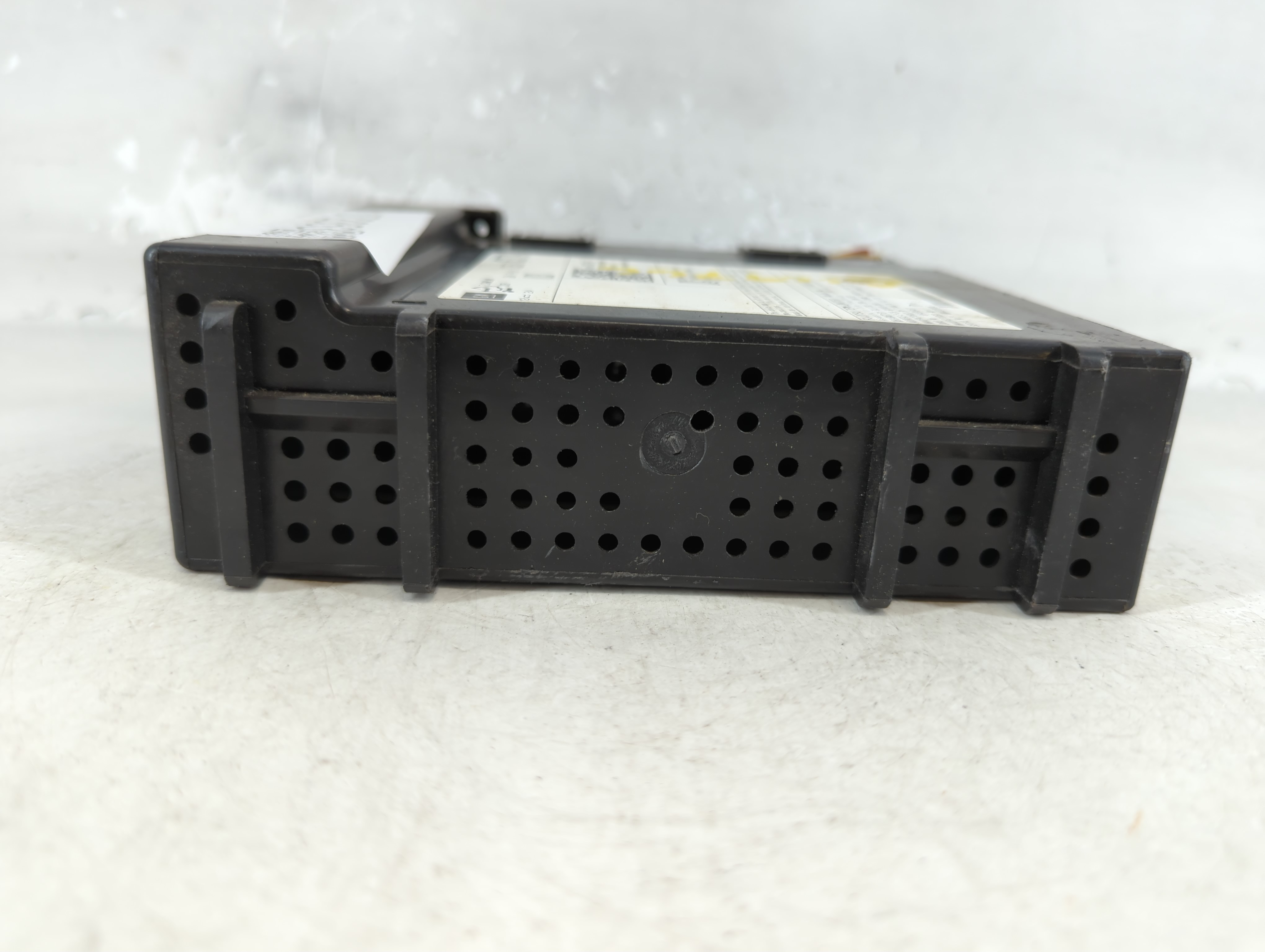 2016-2016 Chevrolet Colorado Am Fm Cd Player Radio Receiver 1072353 - Oemusedautoparts1.com