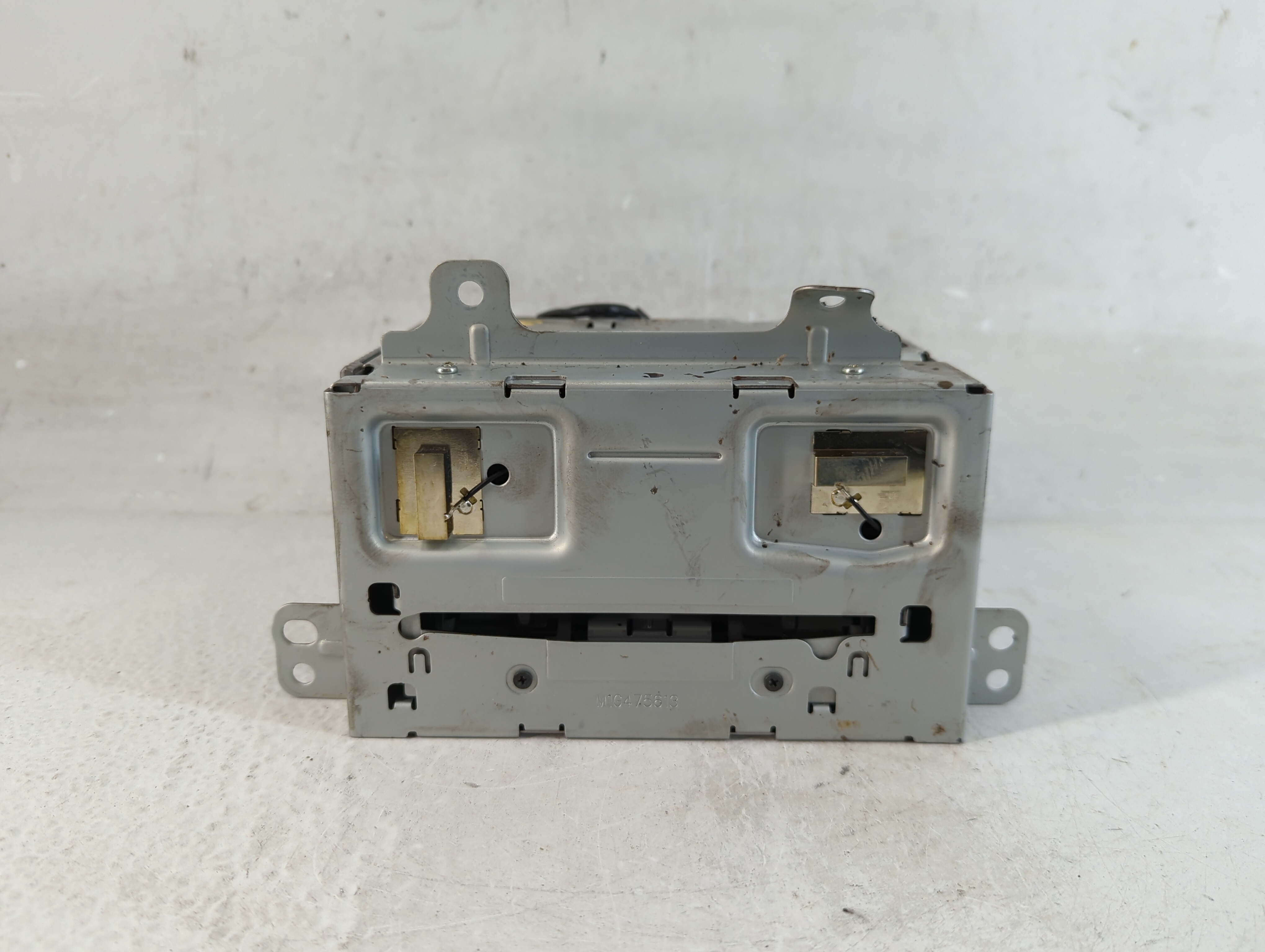 2013-2013 Buick Verano Am Fm Cd Player Radio Receiver 1072386 - Oemusedautoparts1.com