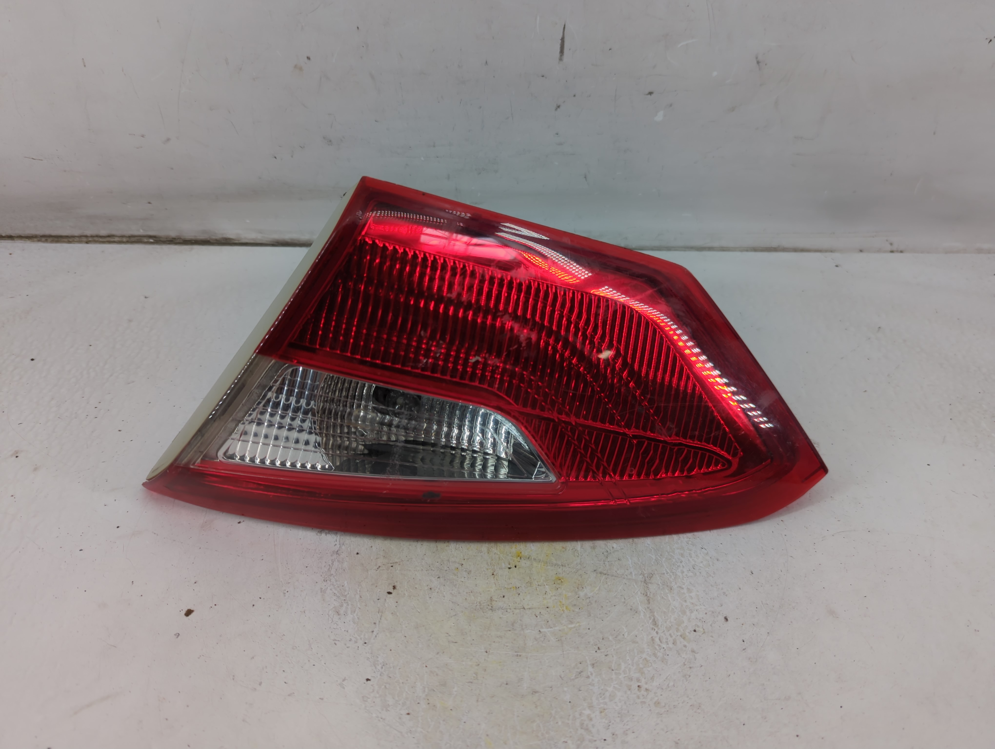 2012-2014 Ford Focus Passenger Right Side Tail Light Taillight Oem 1072395 - Oemusedautoparts1.com