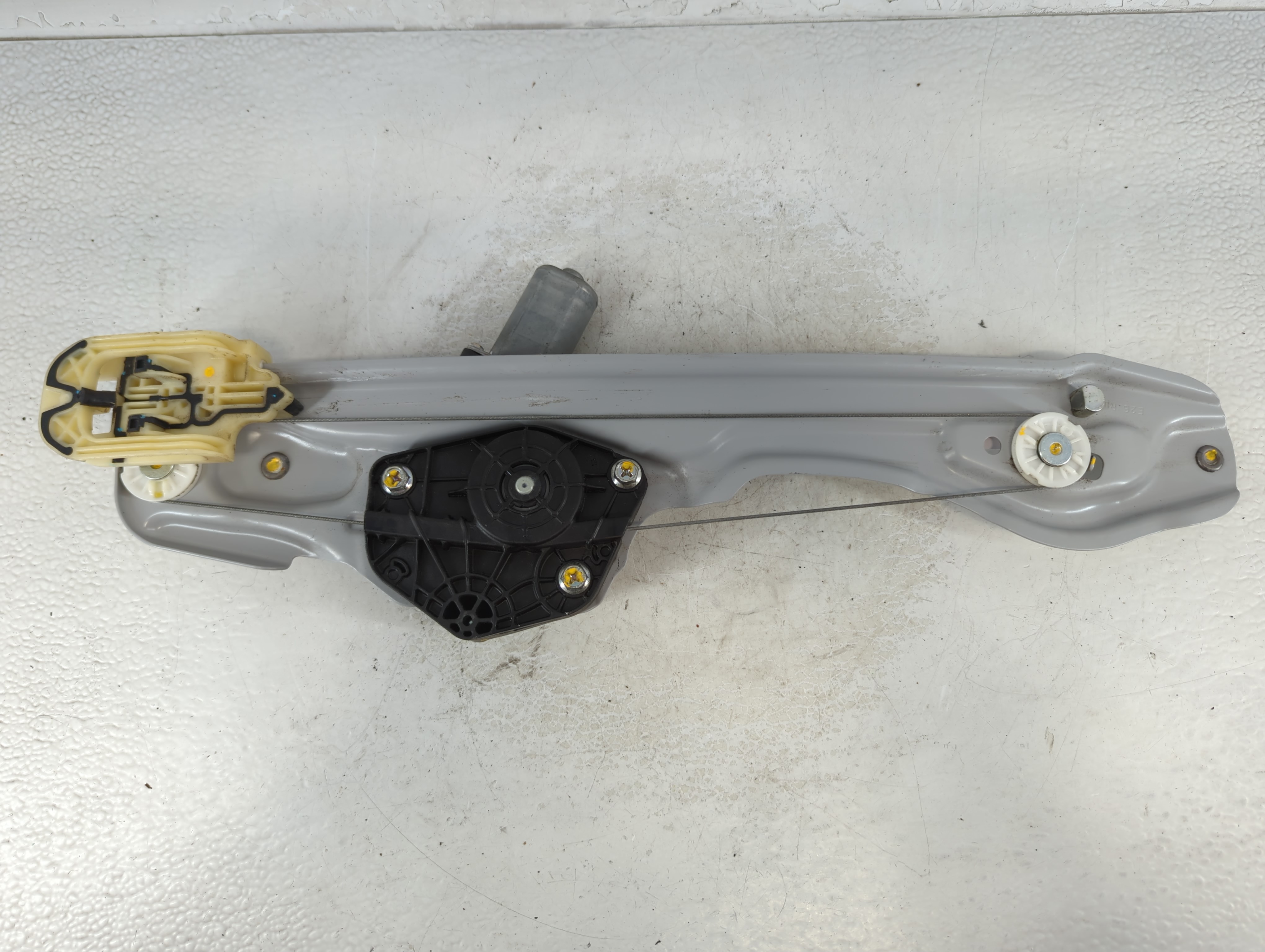 2016-2021 Chevrolet Malibu Driver Left Rear Window Regulator 1072400 - Oemusedautoparts1.com