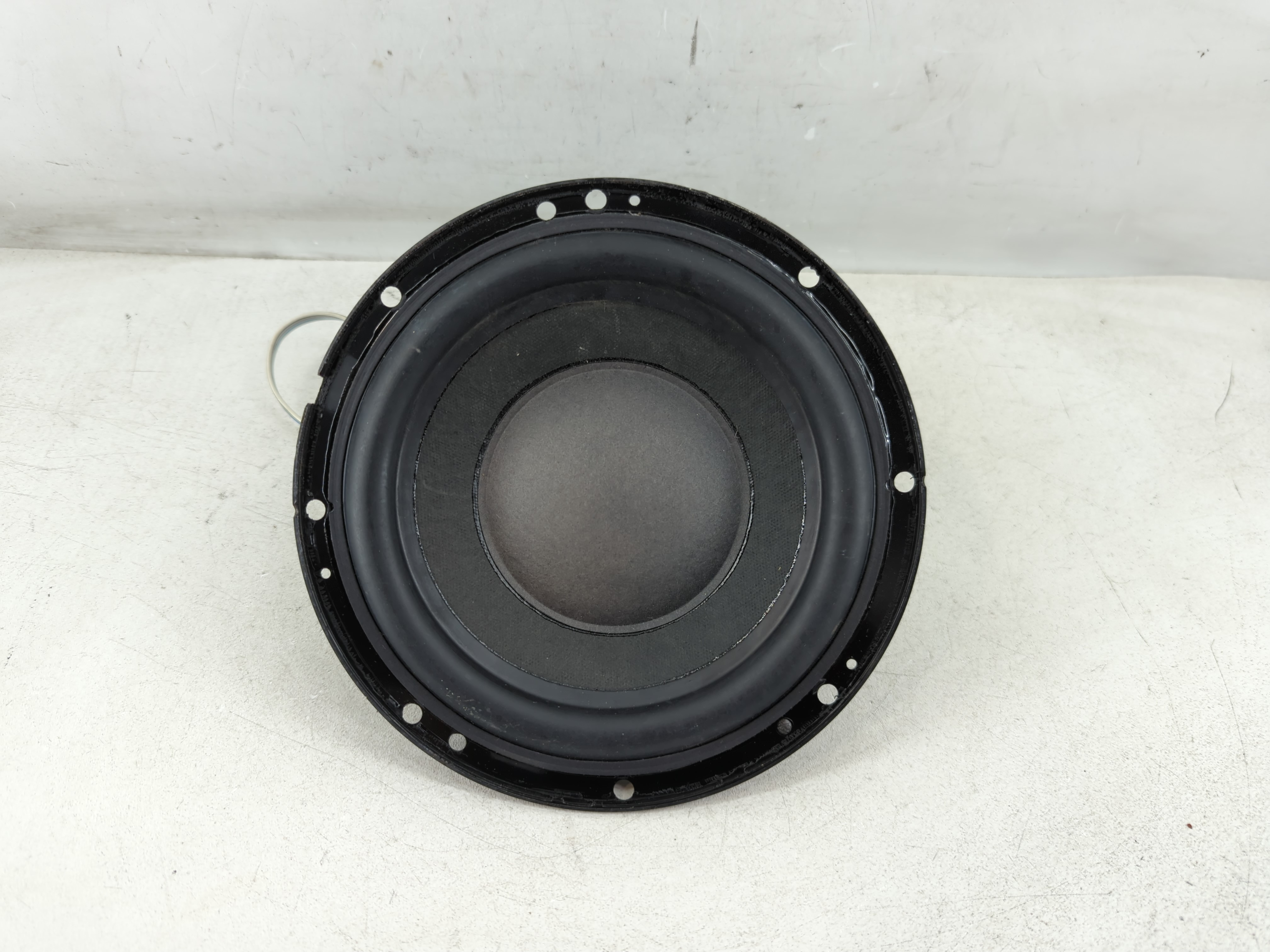 2011 Ford Mustang Speaker/subwoofer 1072443 - Oemusedautoparts1.com
