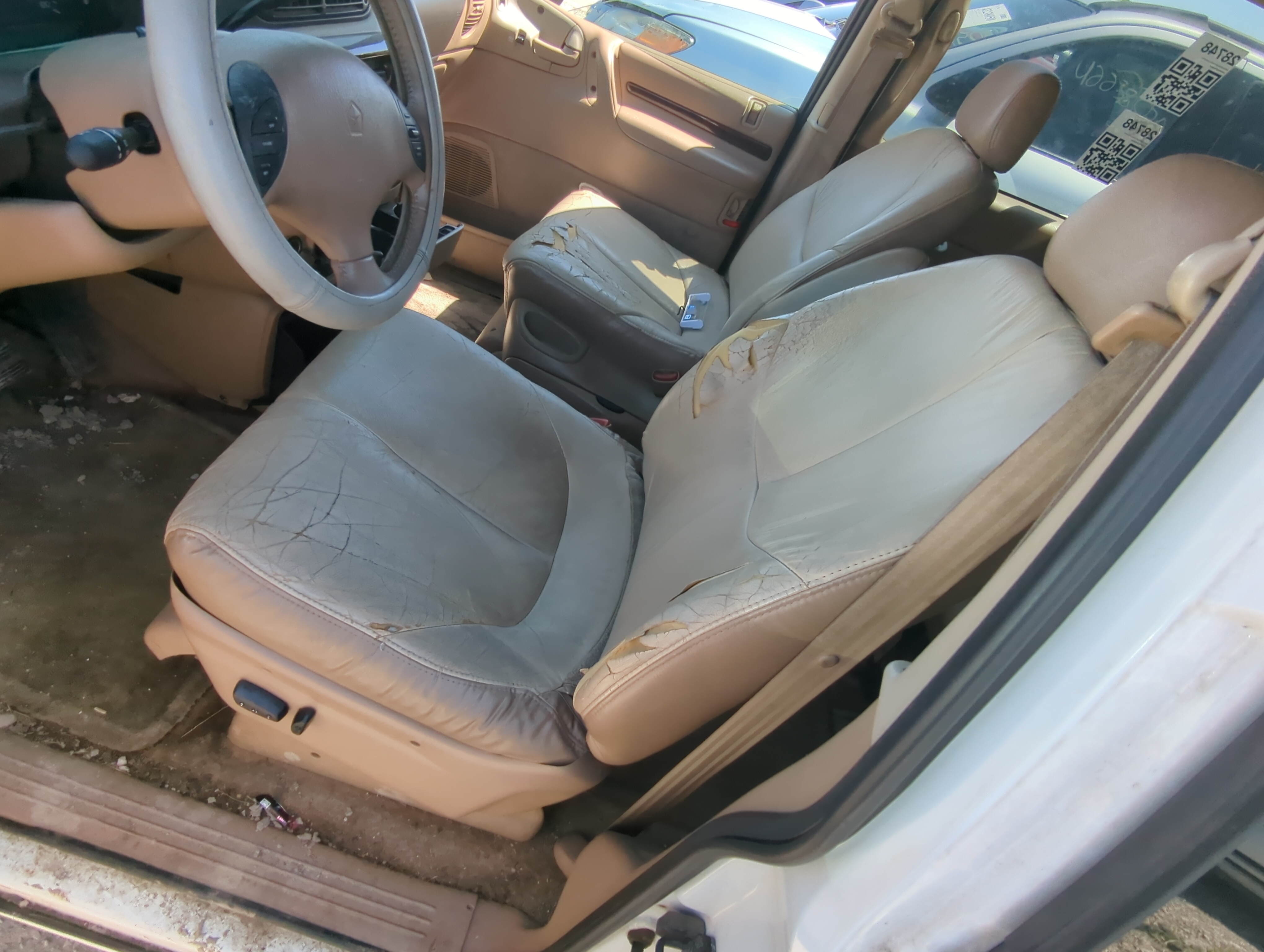 1996-2000 Chrysler Town & Country Driver Rear Door Oem 1072797 - Oemusedautoparts1.com