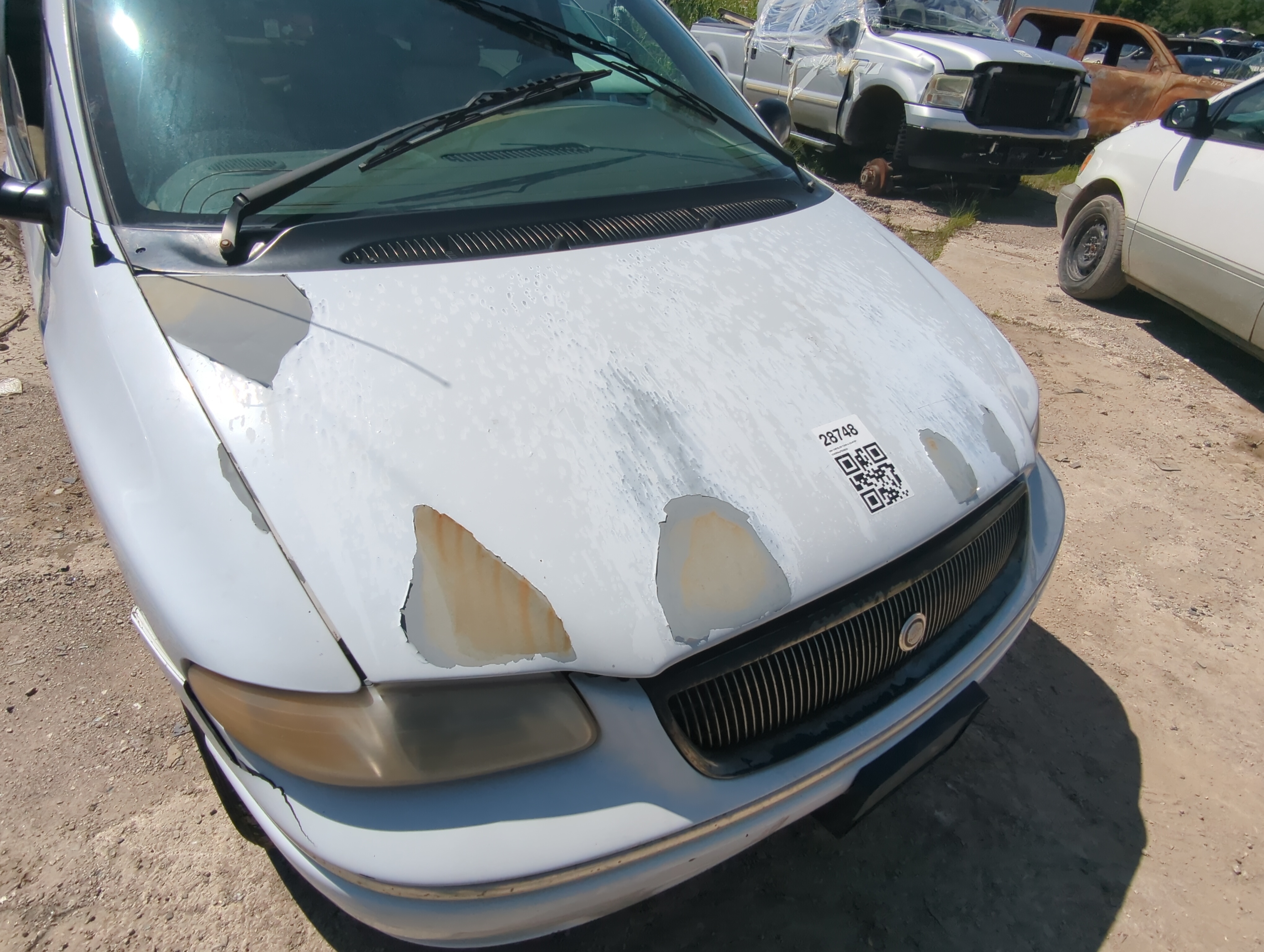 1996-2000 Chrysler Town & Country Hood Oem 1072822 - Oemusedautoparts1.com