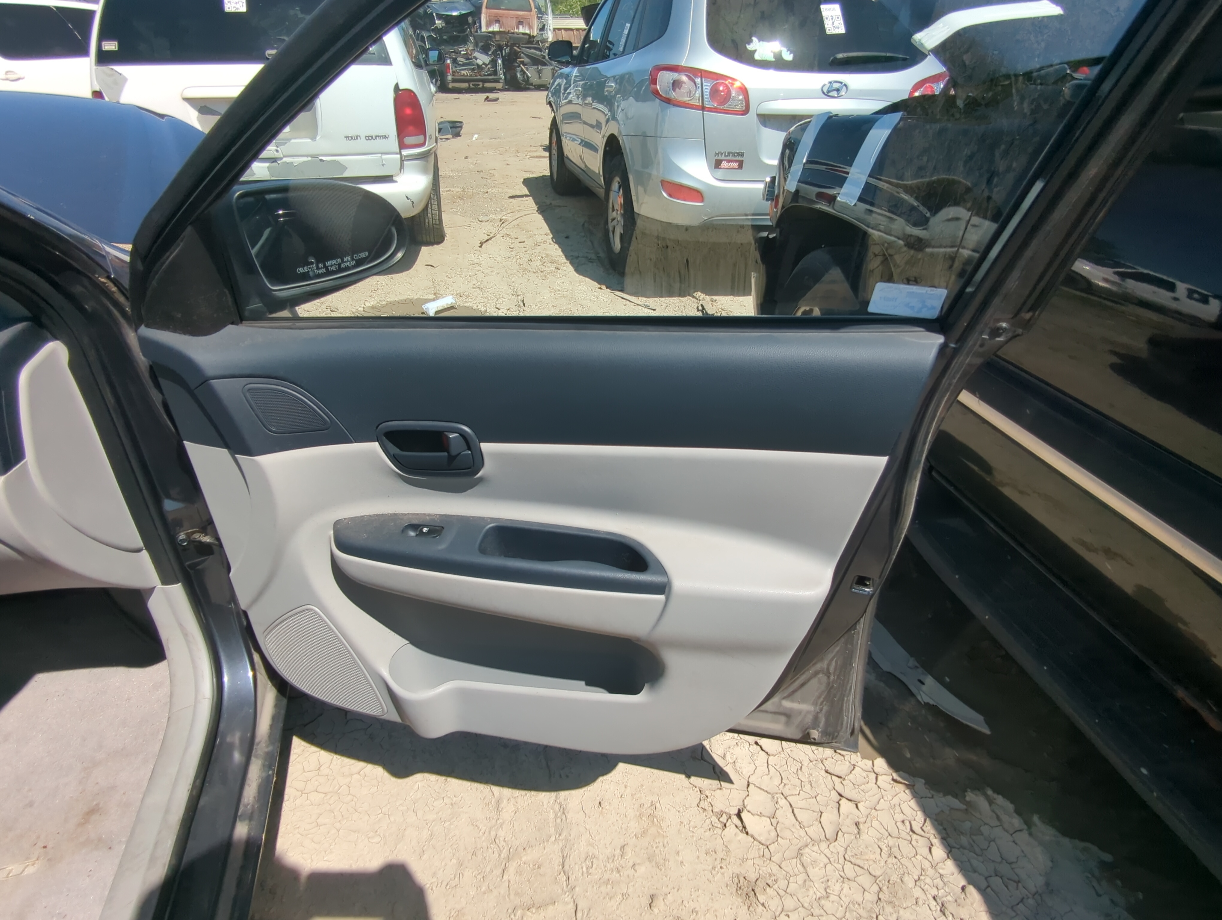 Picture of 2007 Hyundai Accent Front Right Passenger Interior Door Panel Trim 1072941