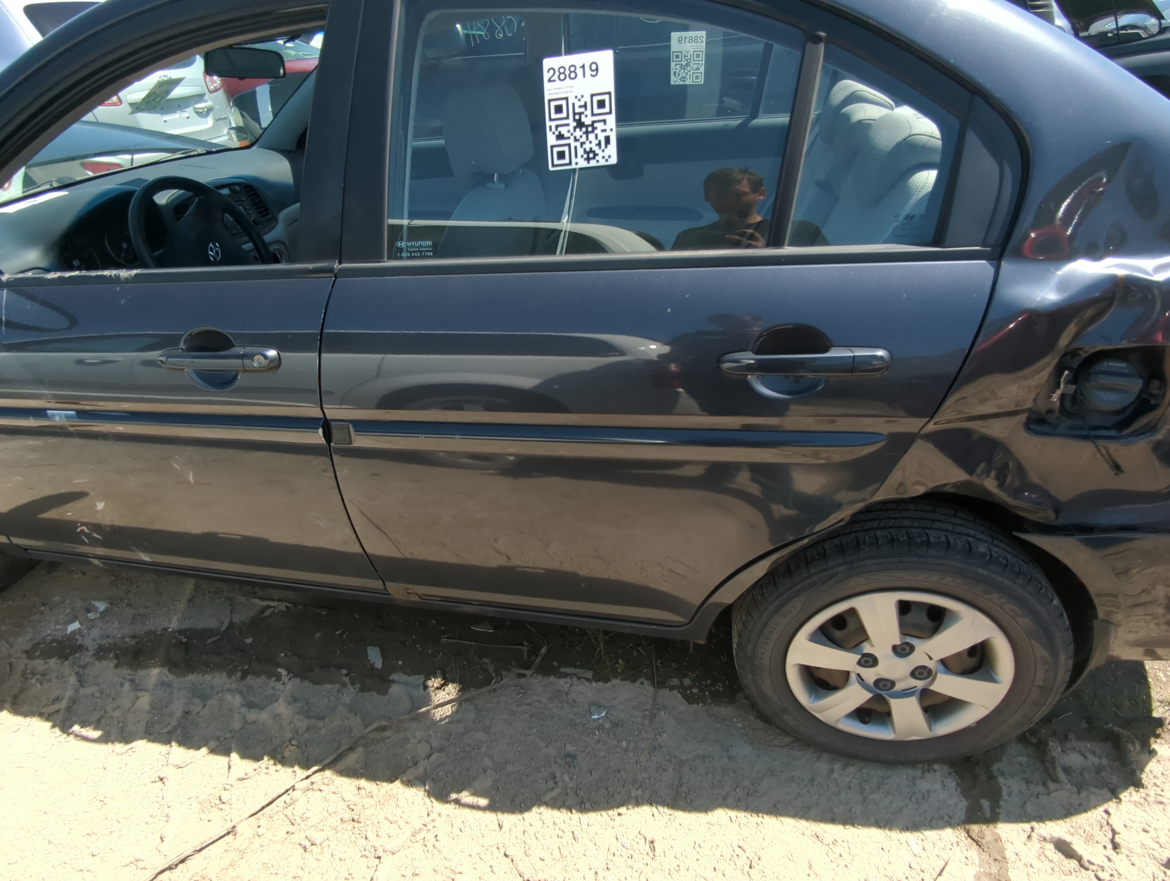 Picture of 2006-2011 Hyundai Accent Driver Rear Door Oem 1072974