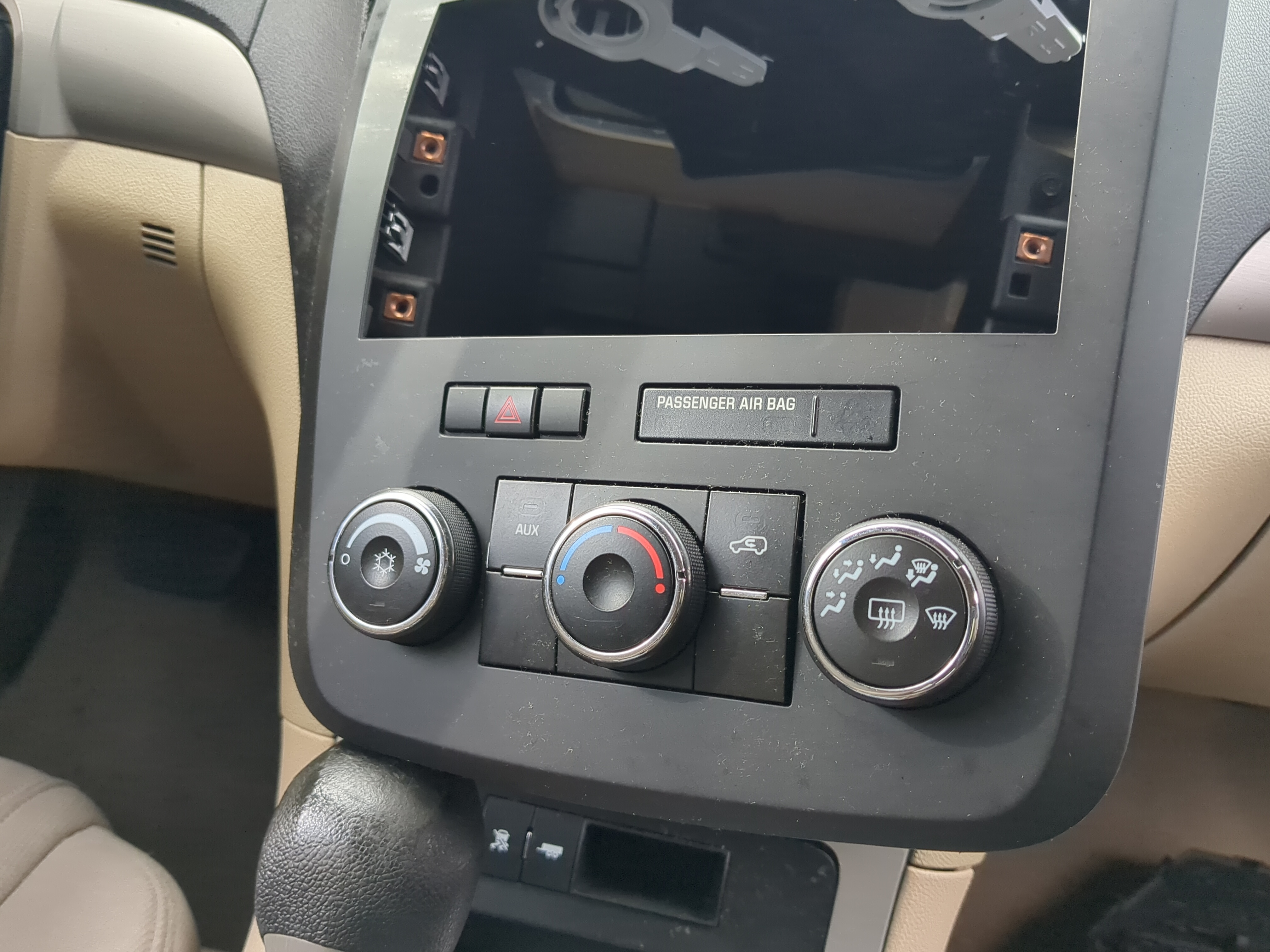 Picture of 2007 Saturn Outlook Ac Heater Climate Control 1073032