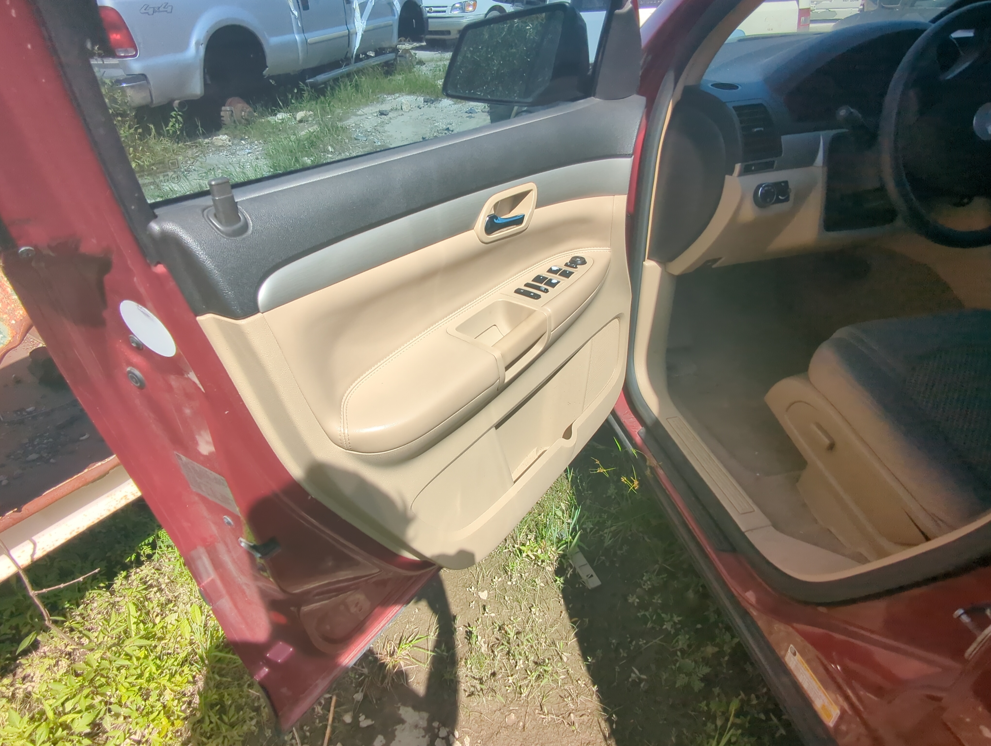 Picture of 2007 Saturn Outlook Front Left Driver Interior Door Panel Trim 1073149