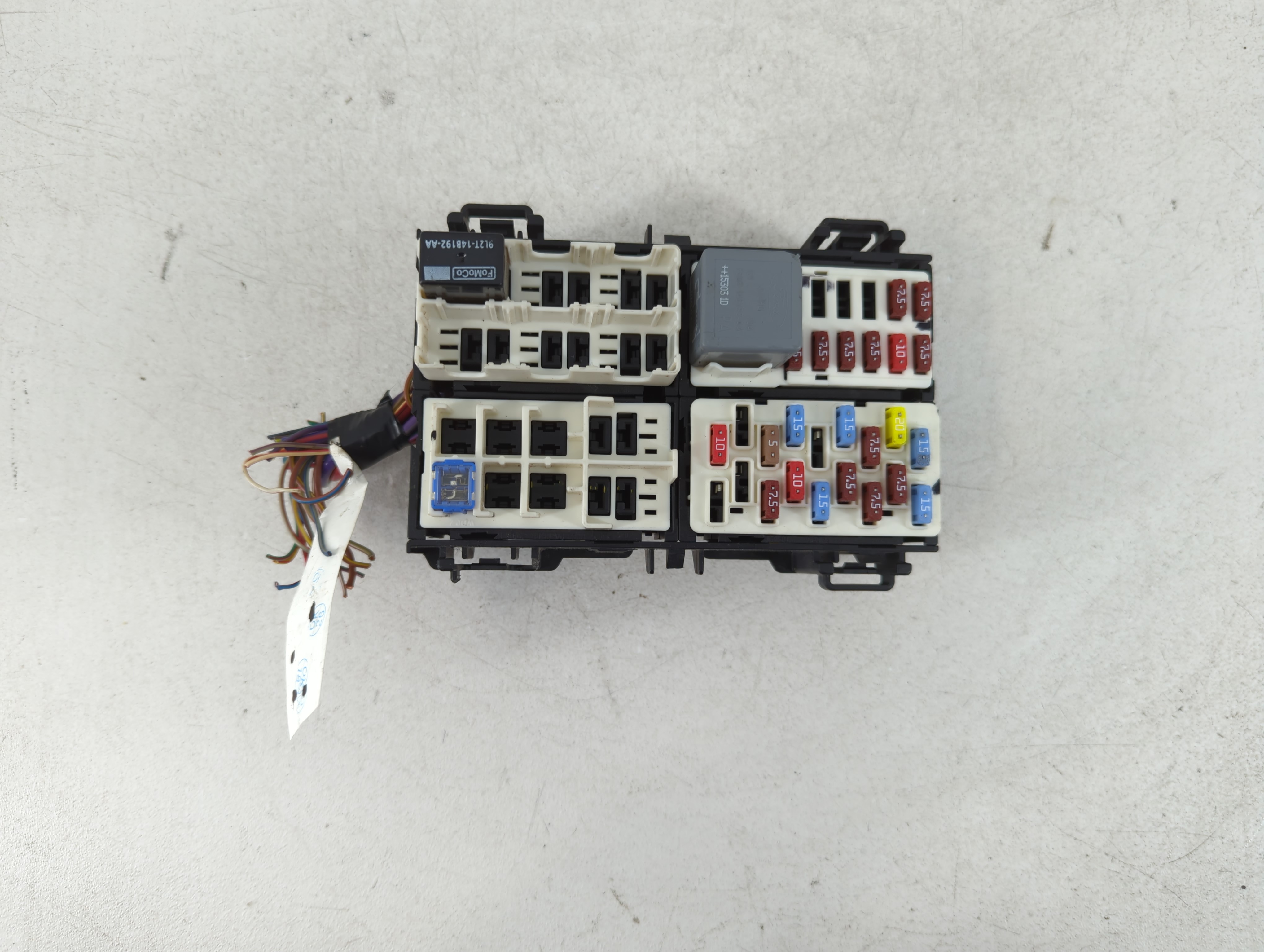 2014-2019 Ford Fiesta Fusebox Fuse Box Relay Module 1073168 - Oemusedautoparts1.com