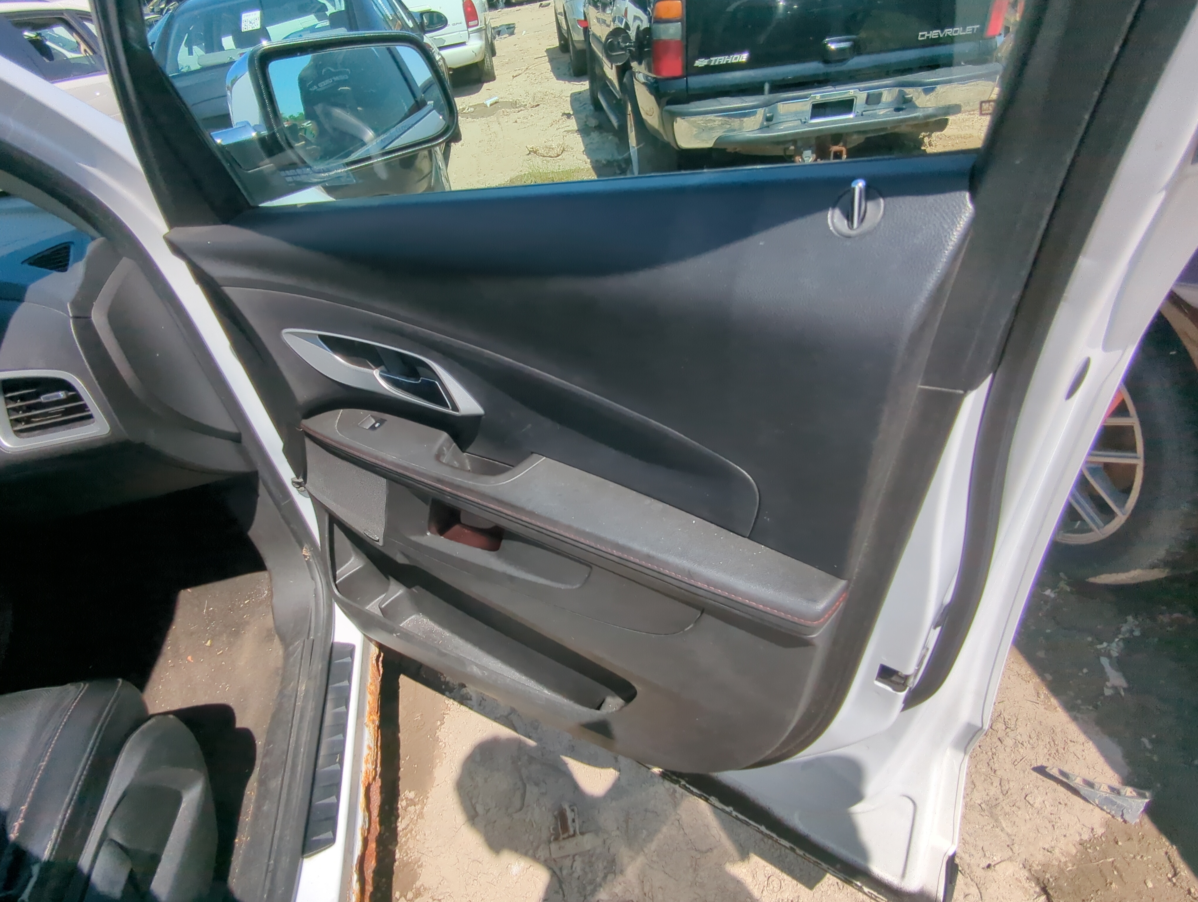 Picture of 2010 Chevrolet Equinox Front Right Passenger Interior Door Panel Trim 1073339