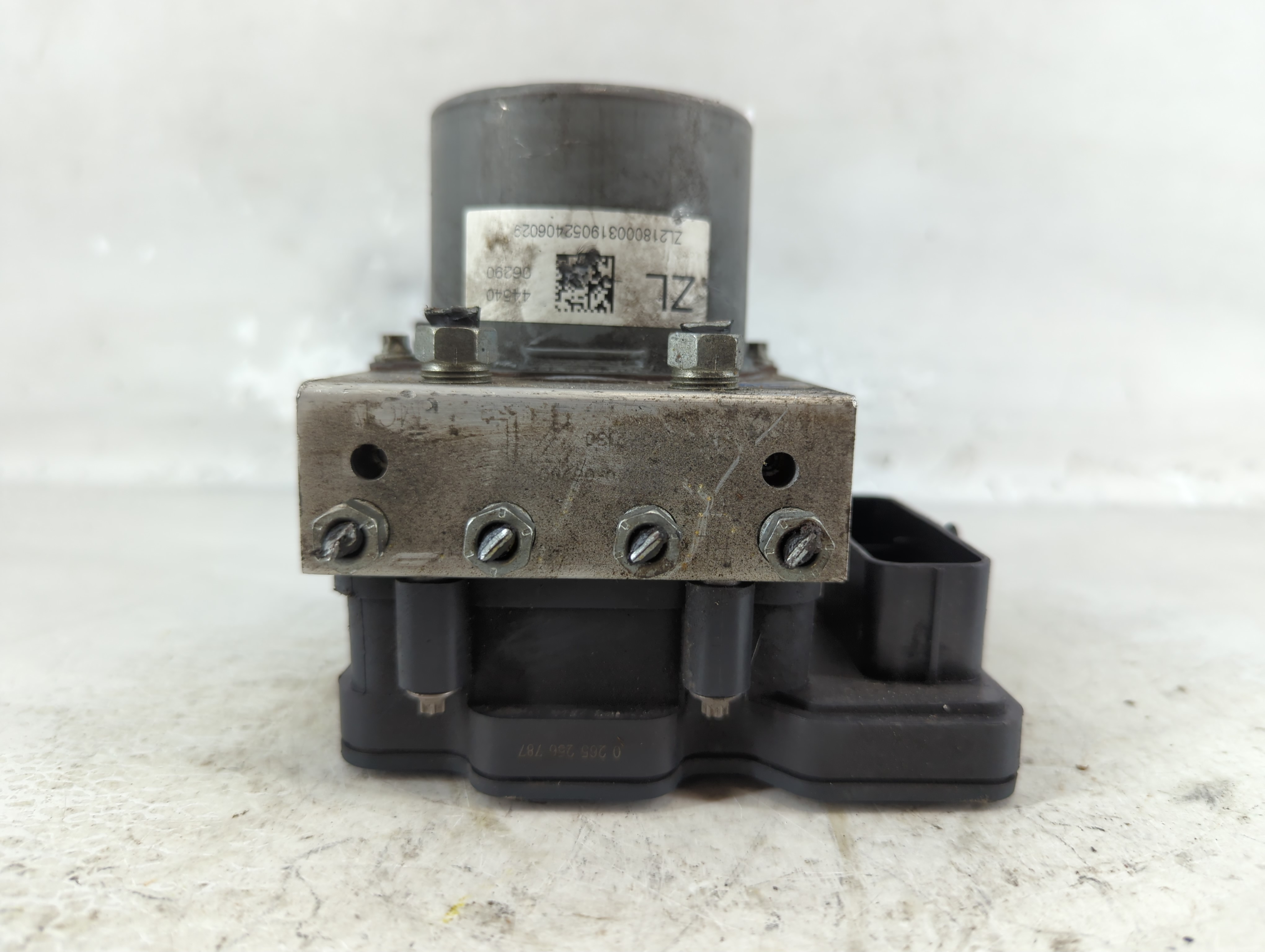 2018-2020 Toyota Camry Abs Pump Control Module 1073398 - Oemusedautoparts1.com