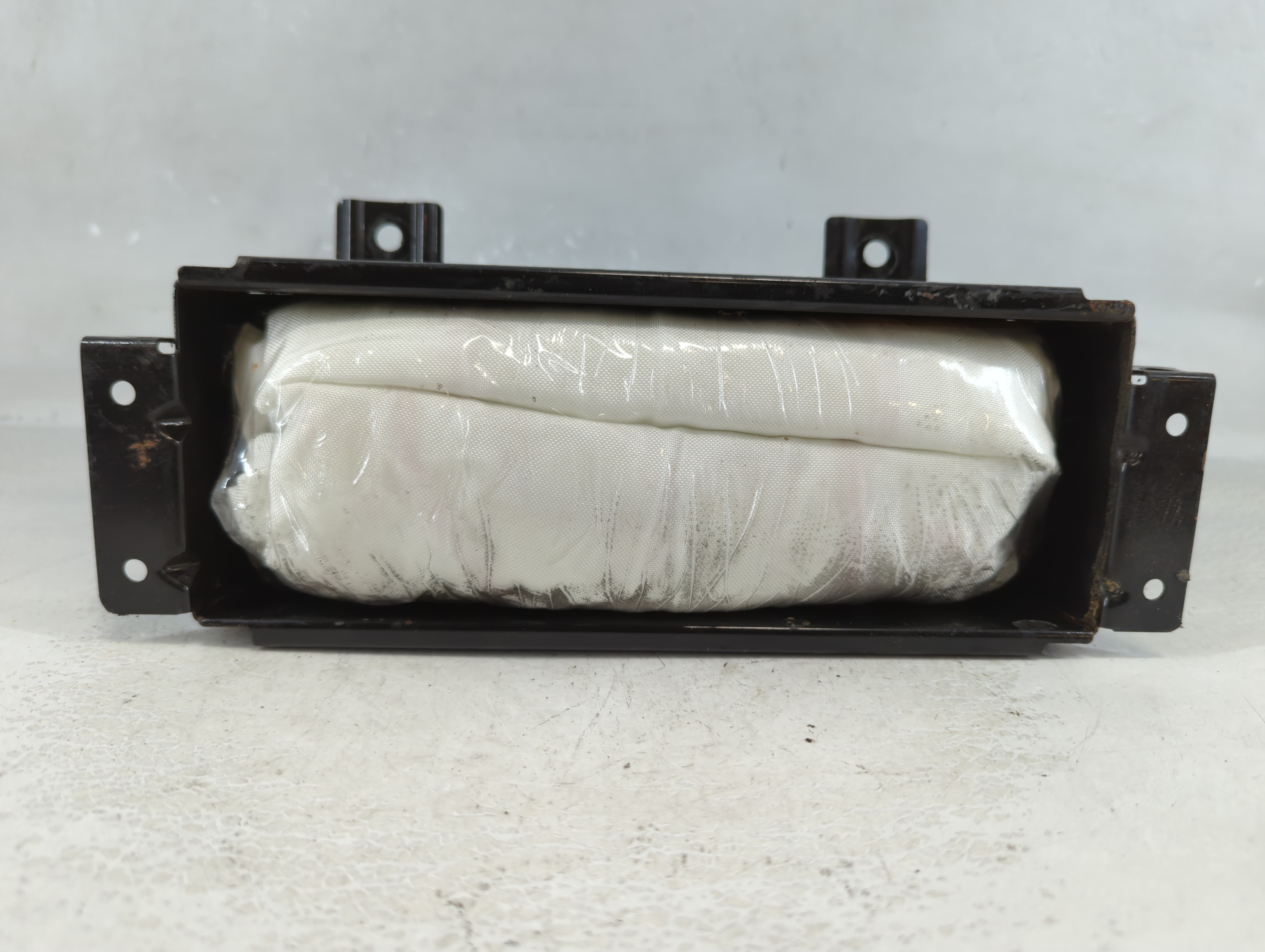 2003-2011 Chevrolet Express 3500 Air Bag Passenger Right Dashboard Oem 1073564 - Oemusedautoparts1.com