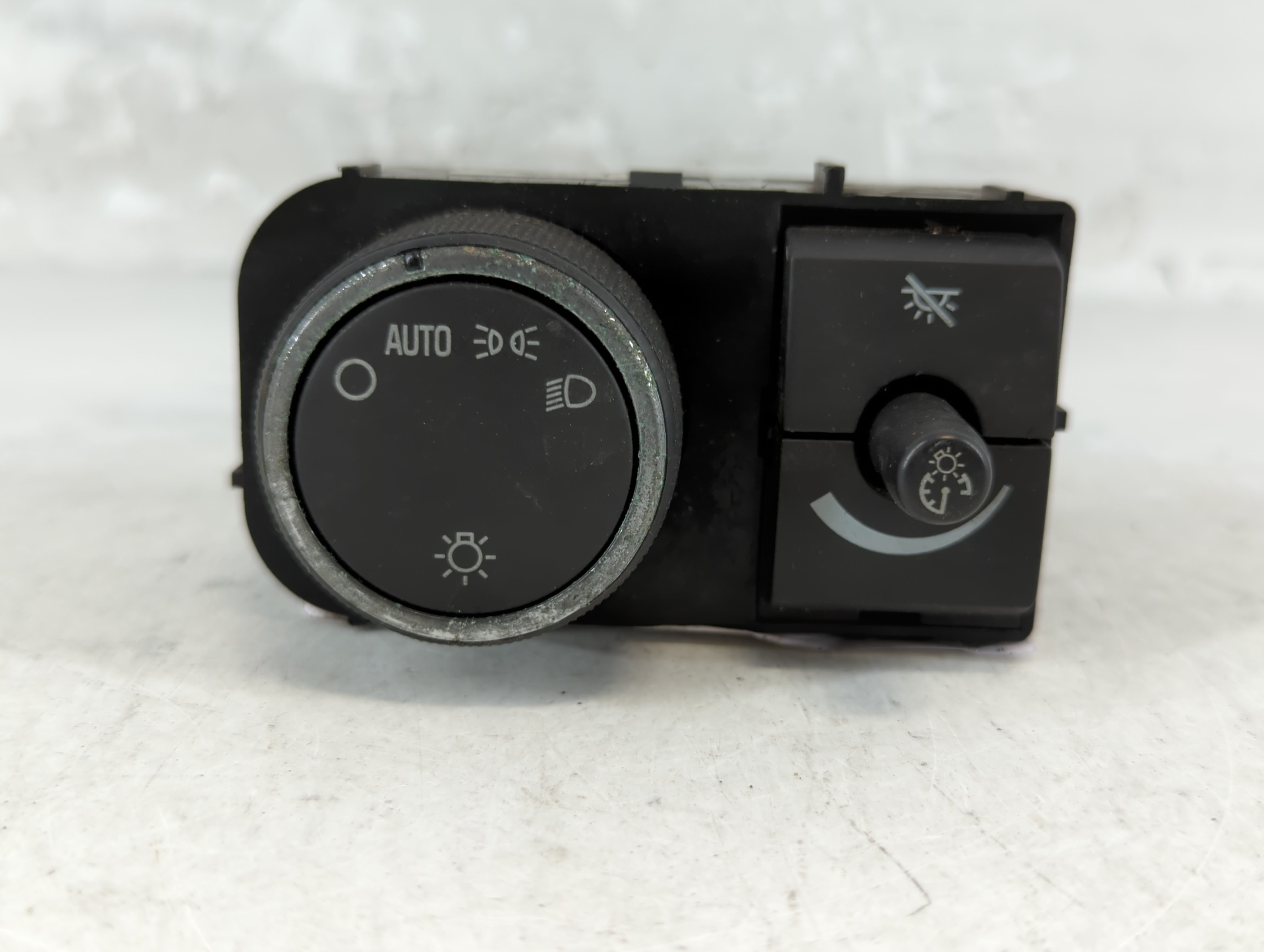 2008 Chevrolet Express 3500 Driver Left Door Master Power Window Switch 1073566 - Oemusedautoparts1.com