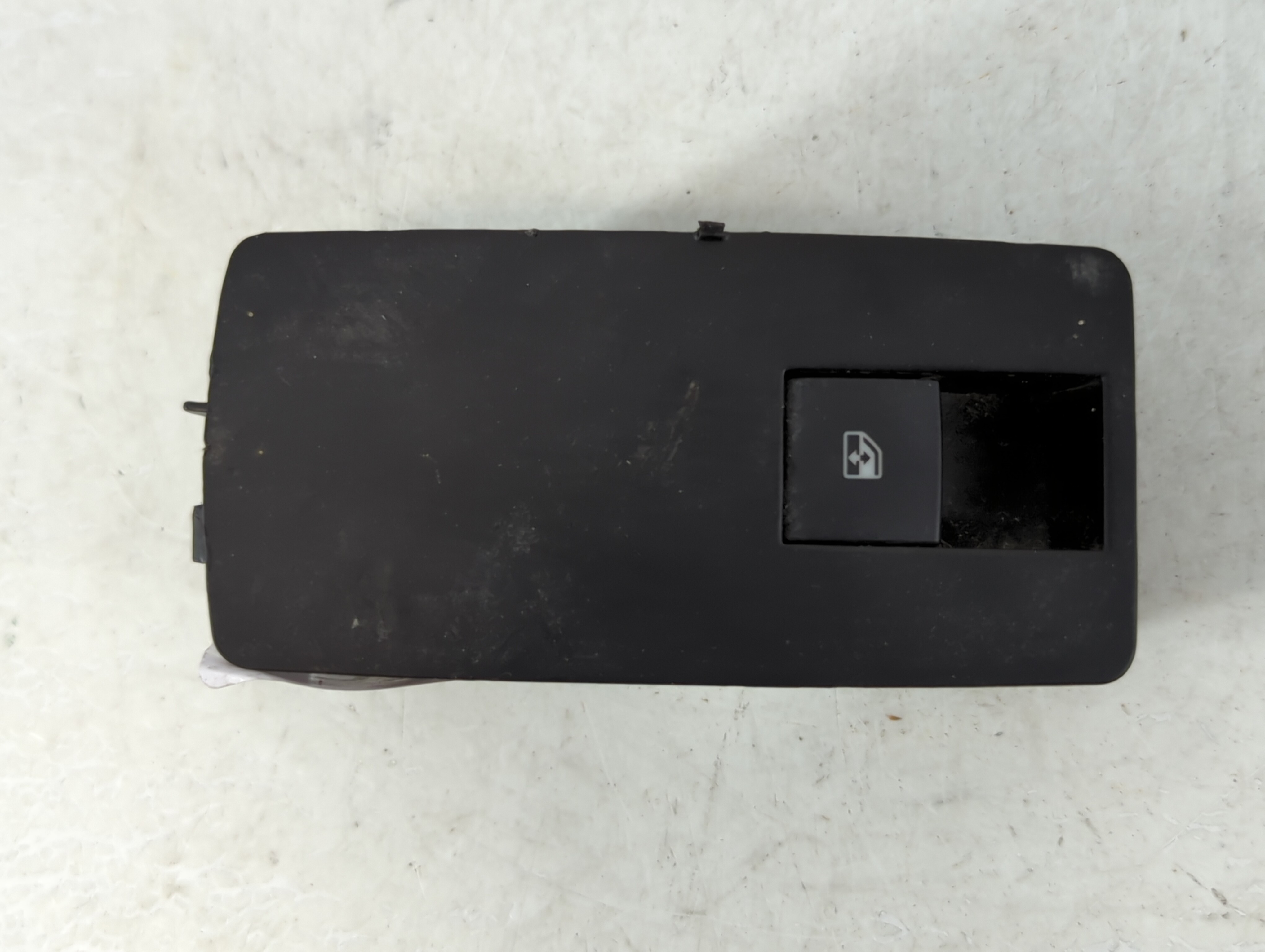 2014-2017 Buick Regal Driver Left Door Master Power Window Switch 1073567 - Oemusedautoparts1.com