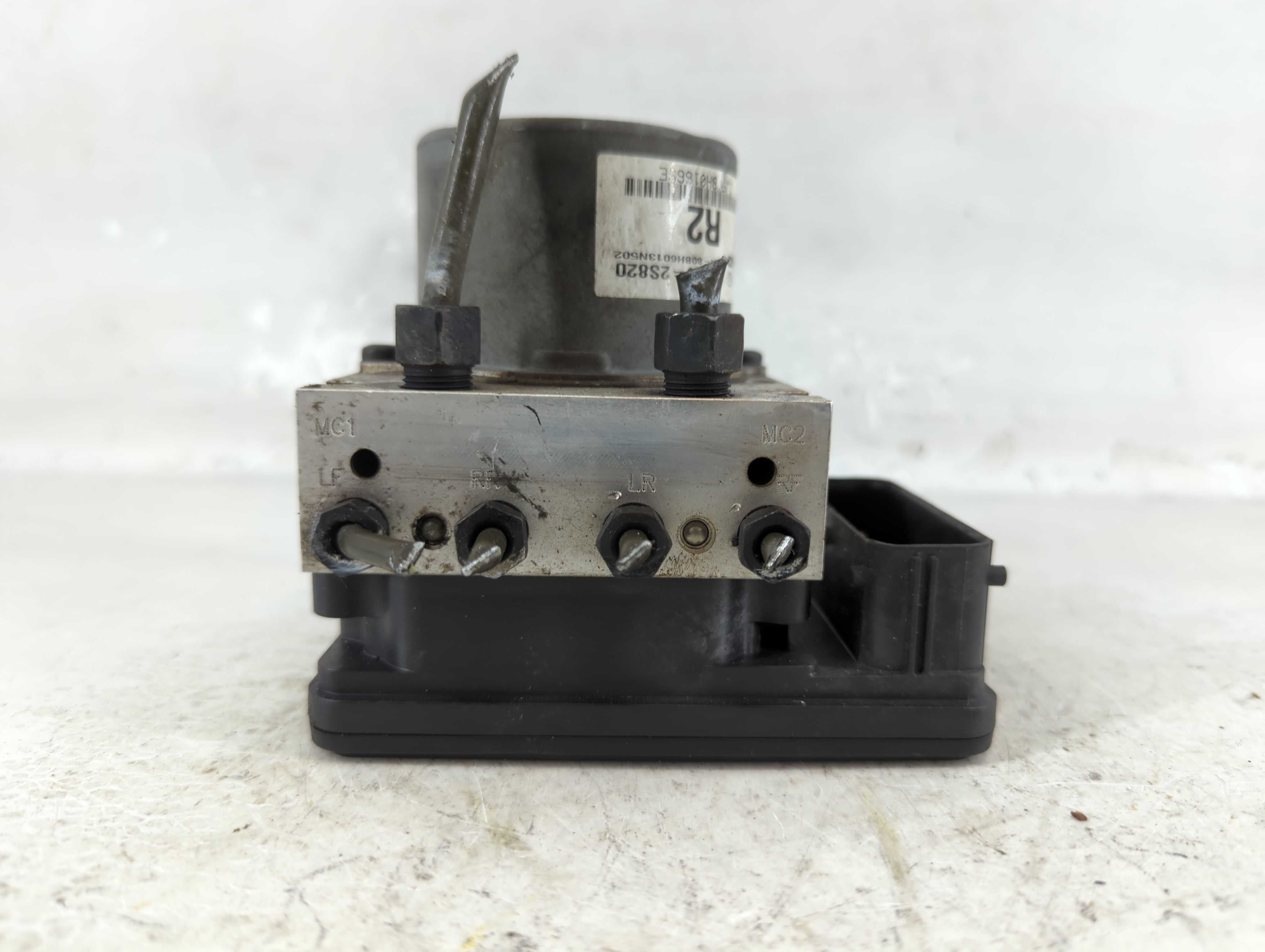 2014-2015 Hyundai Tucson Abs Pump Control Module 1073576 - Oemusedautoparts1.com