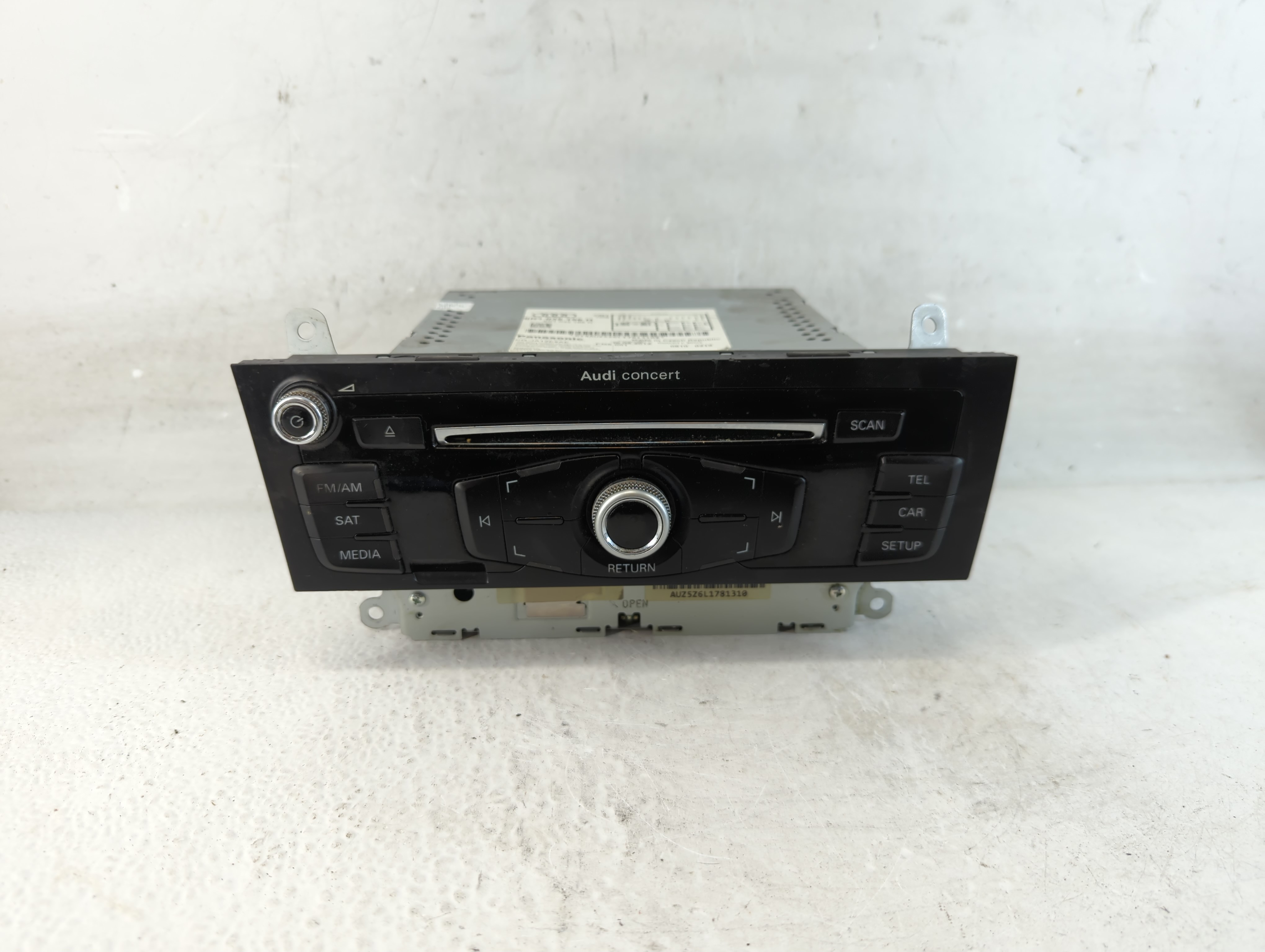 Picture of 2011-2017 Audi Q5 Am Fm Cd Player Radio Receiver 1073616