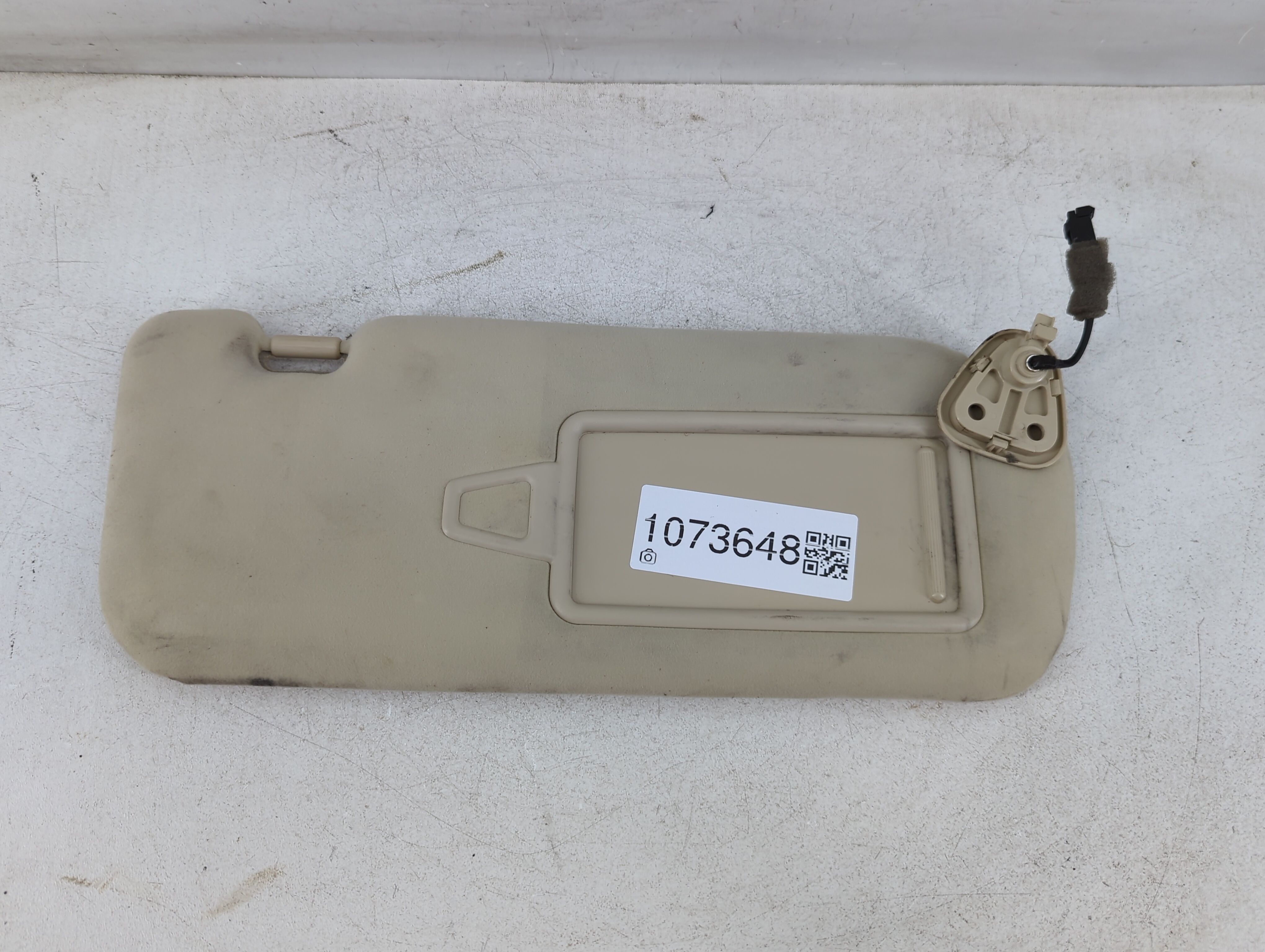 2014-2016 Kia Cadenza Passenger Sun Visor Mirror Right Sunvisor Tan 1073648 - Oemusedautoparts1.com
