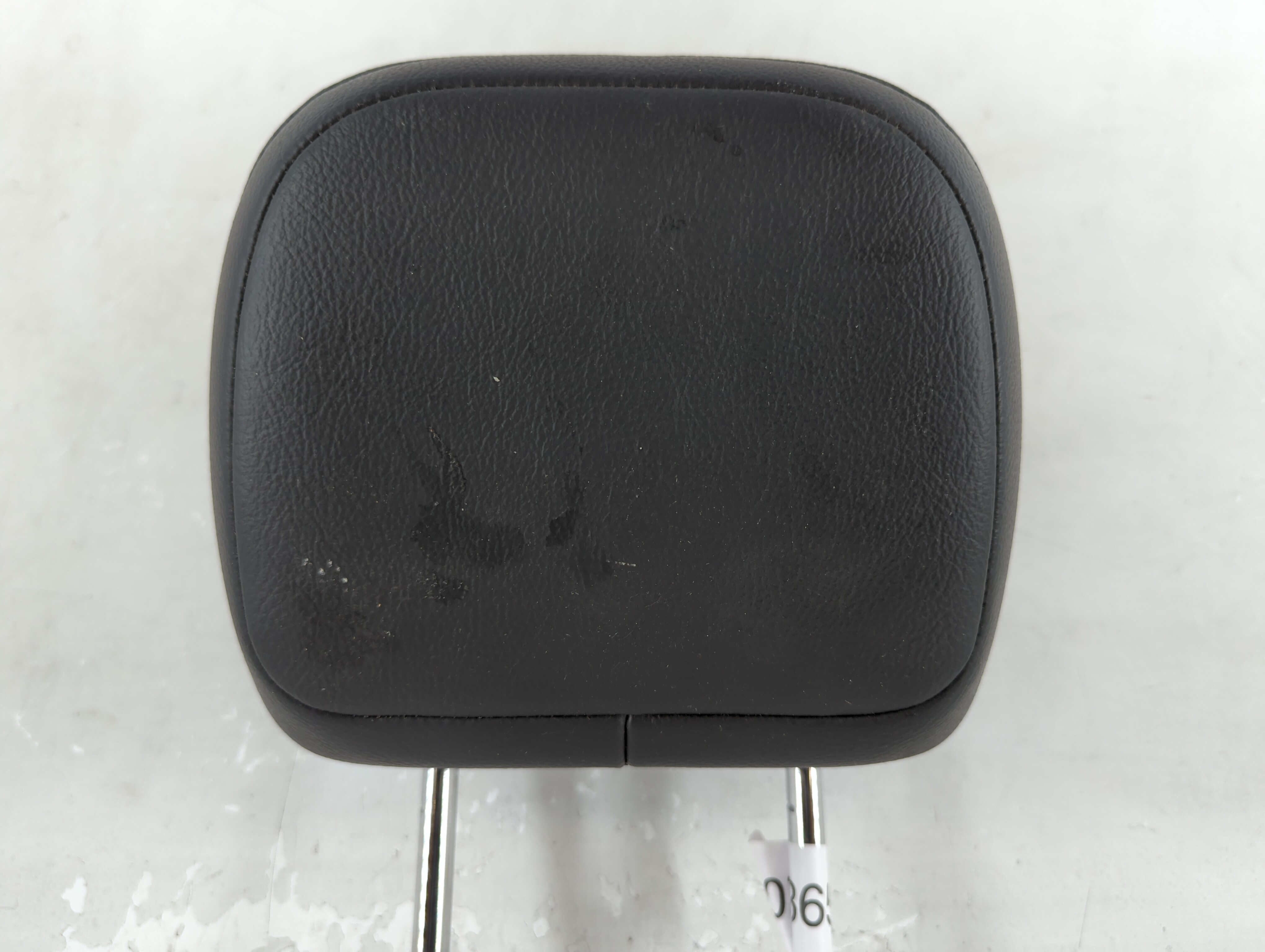 2022 Jeep Compass Headrest Head Rest Rear Seat Black 1073651 - Oemusedautoparts1.com
