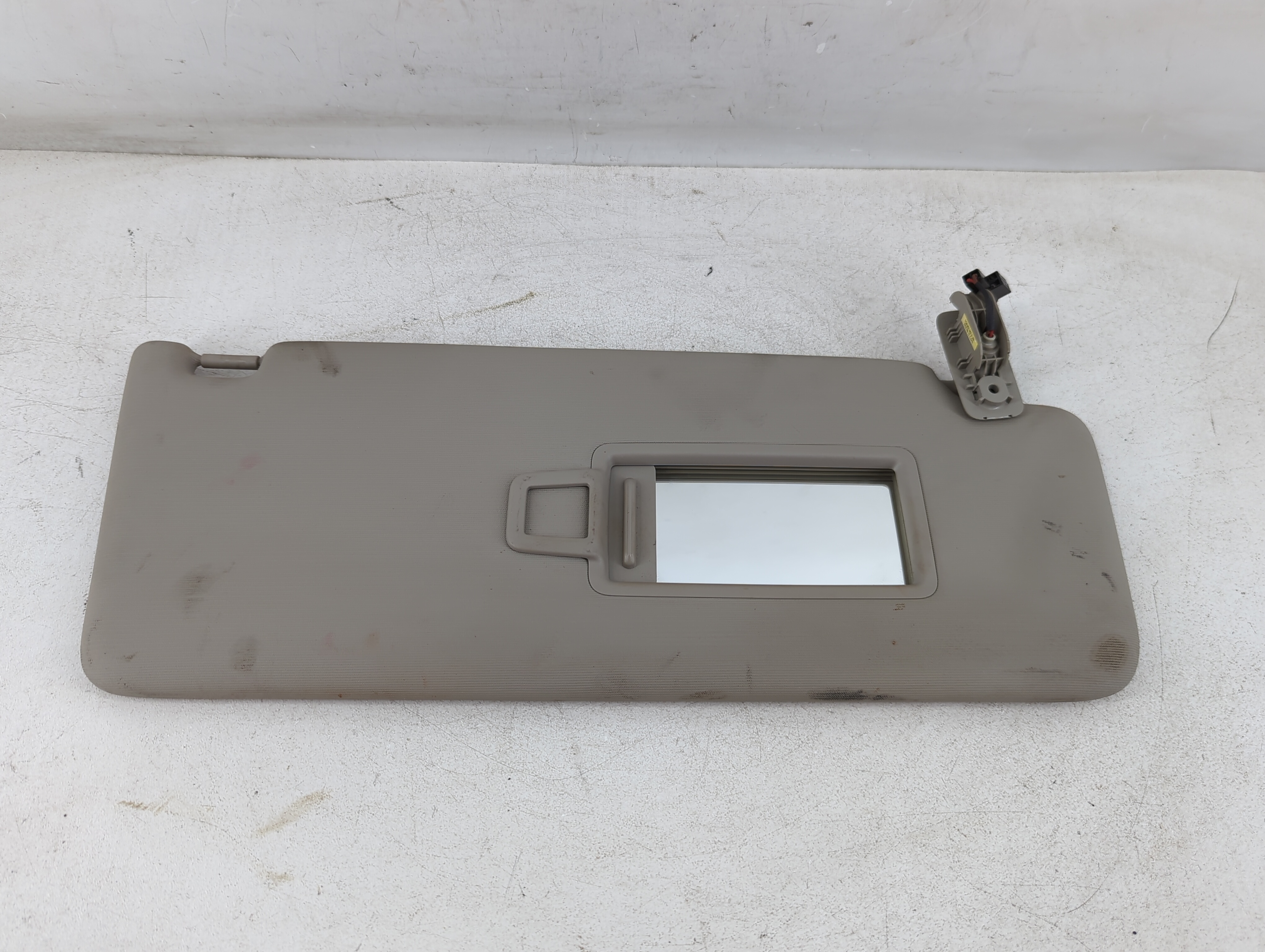 Volkswagen Atlas Driver Sun Visor Mirror Left Sunvisor Grey 1073655 - Oemusedautoparts1.com