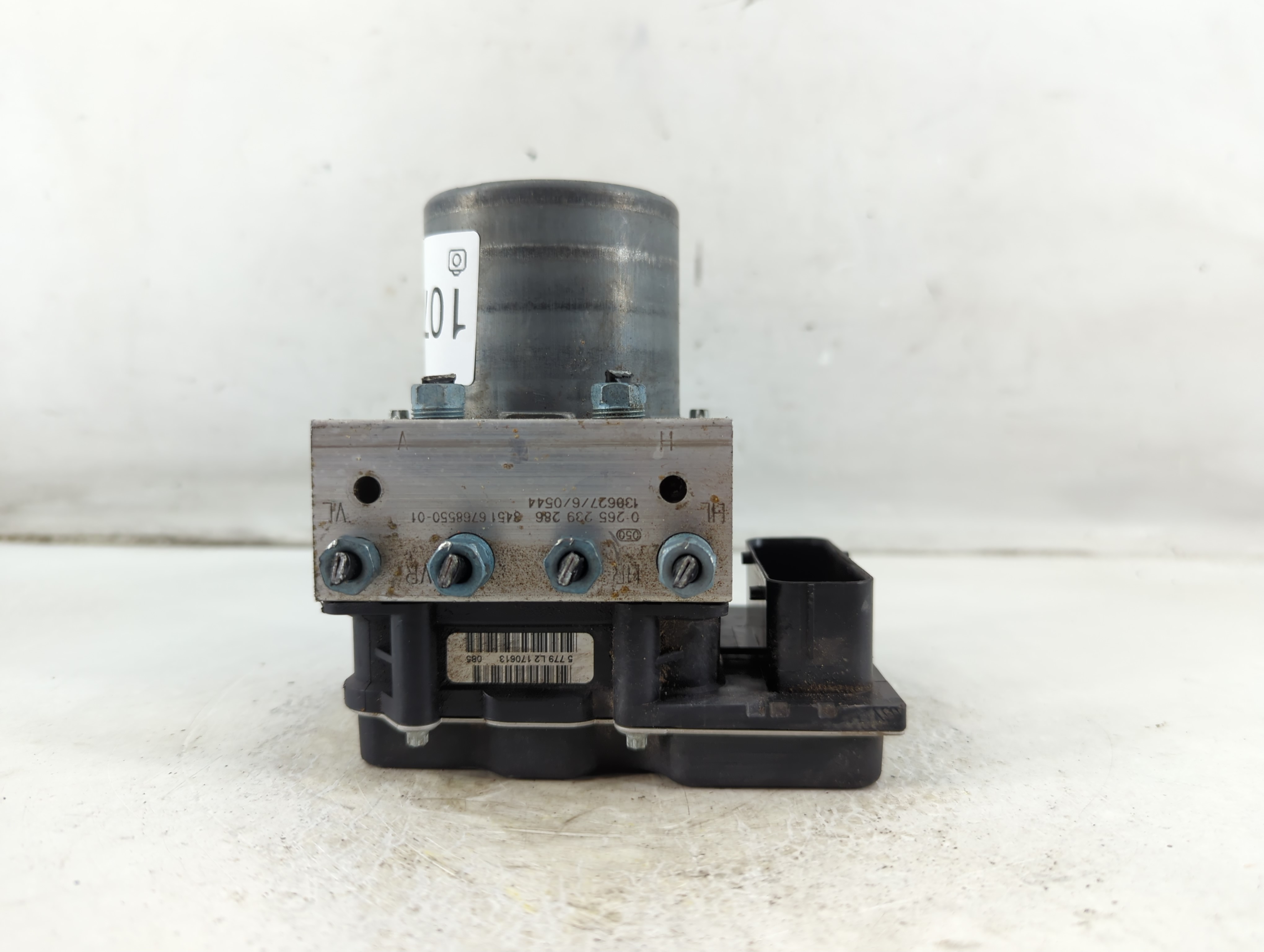 Picture of Bmw 328i Abs Pump Control Module 1073668