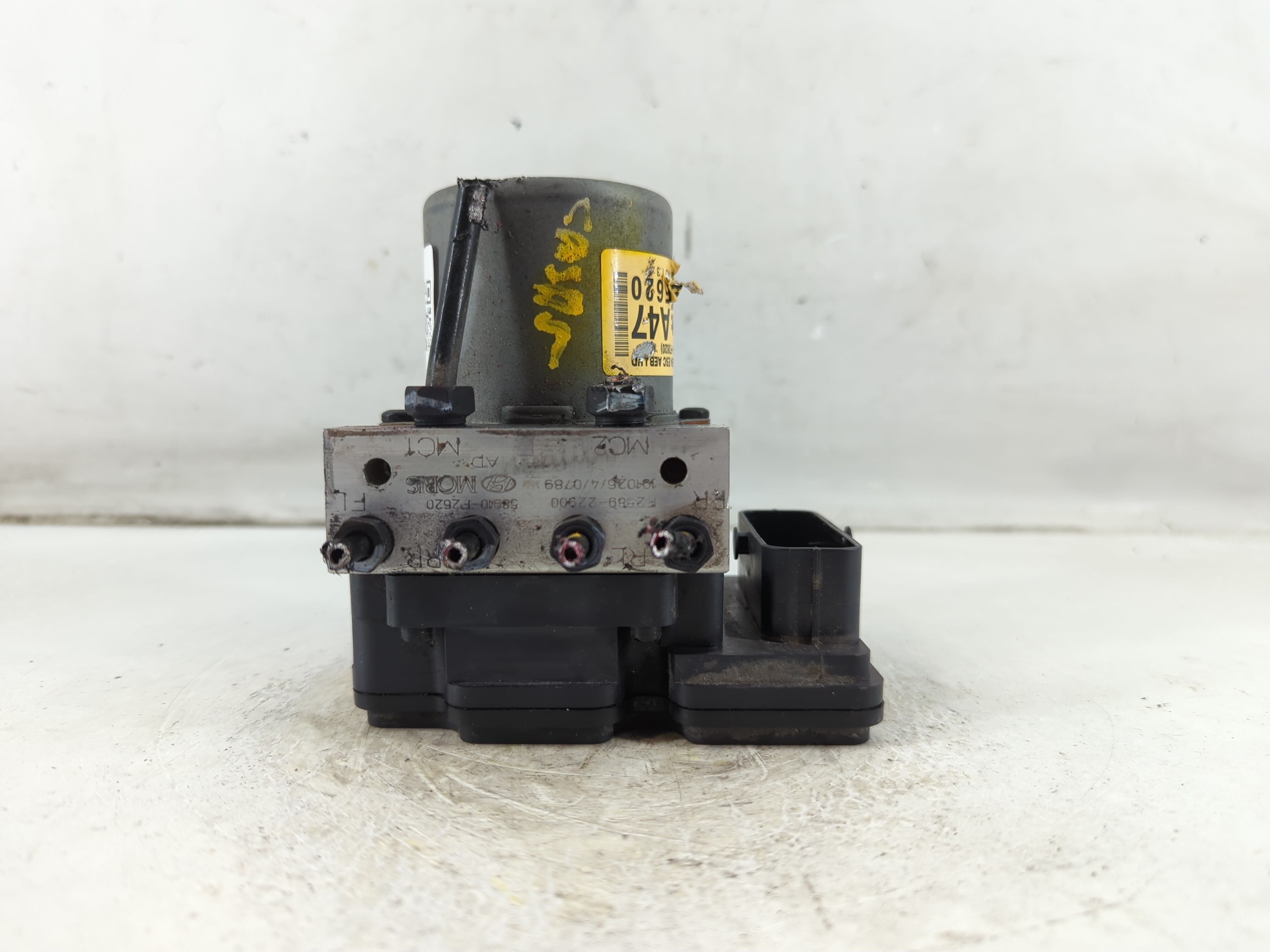 Picture of 2019-2020 Hyundai Elantra Abs Pump Control Module 1073673
