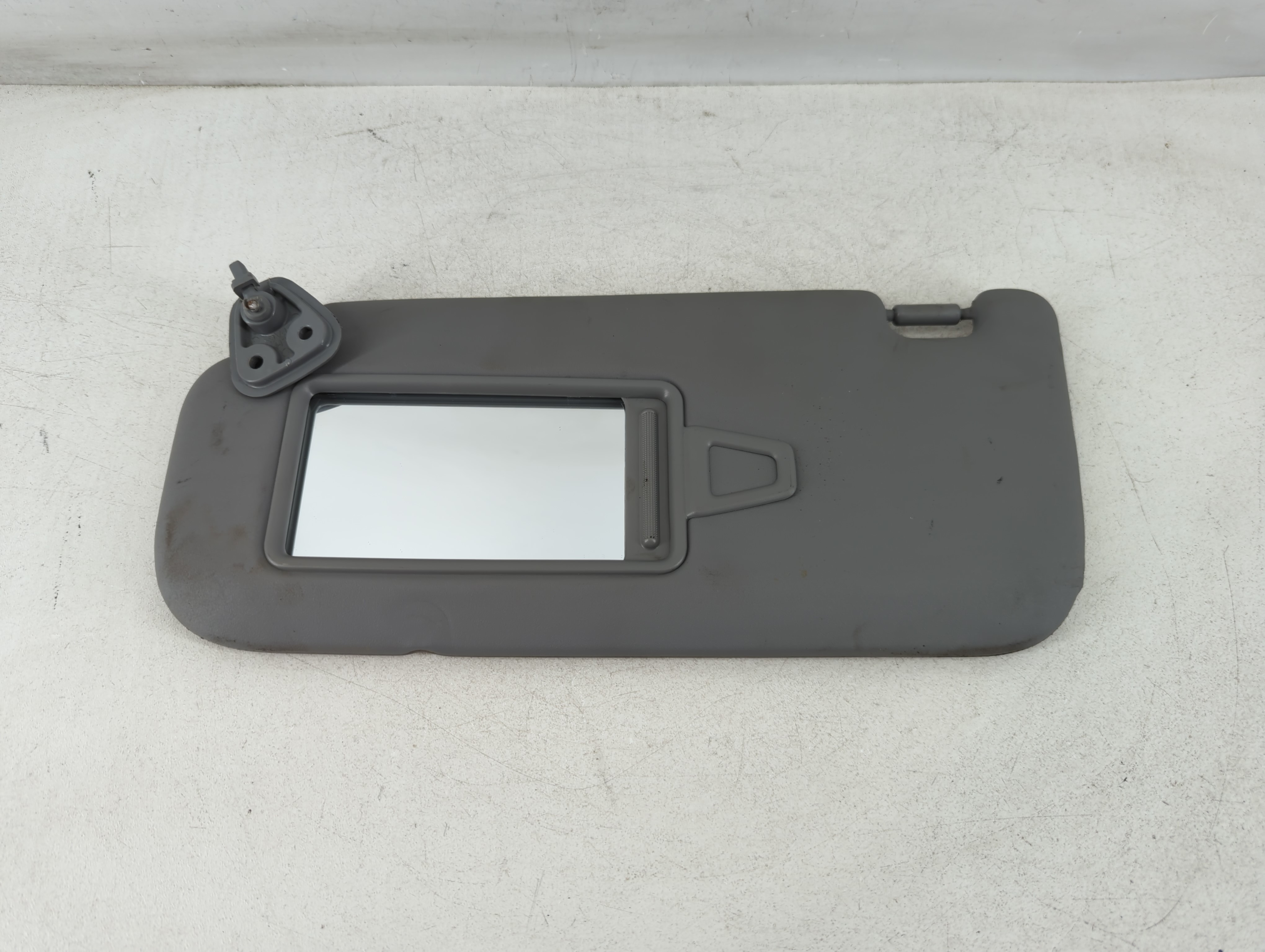 2007-2010 Hyundai Elantra Driver Sun Visor Mirror Left Sunvisor Grey 1073684 - Oemusedautoparts1.com