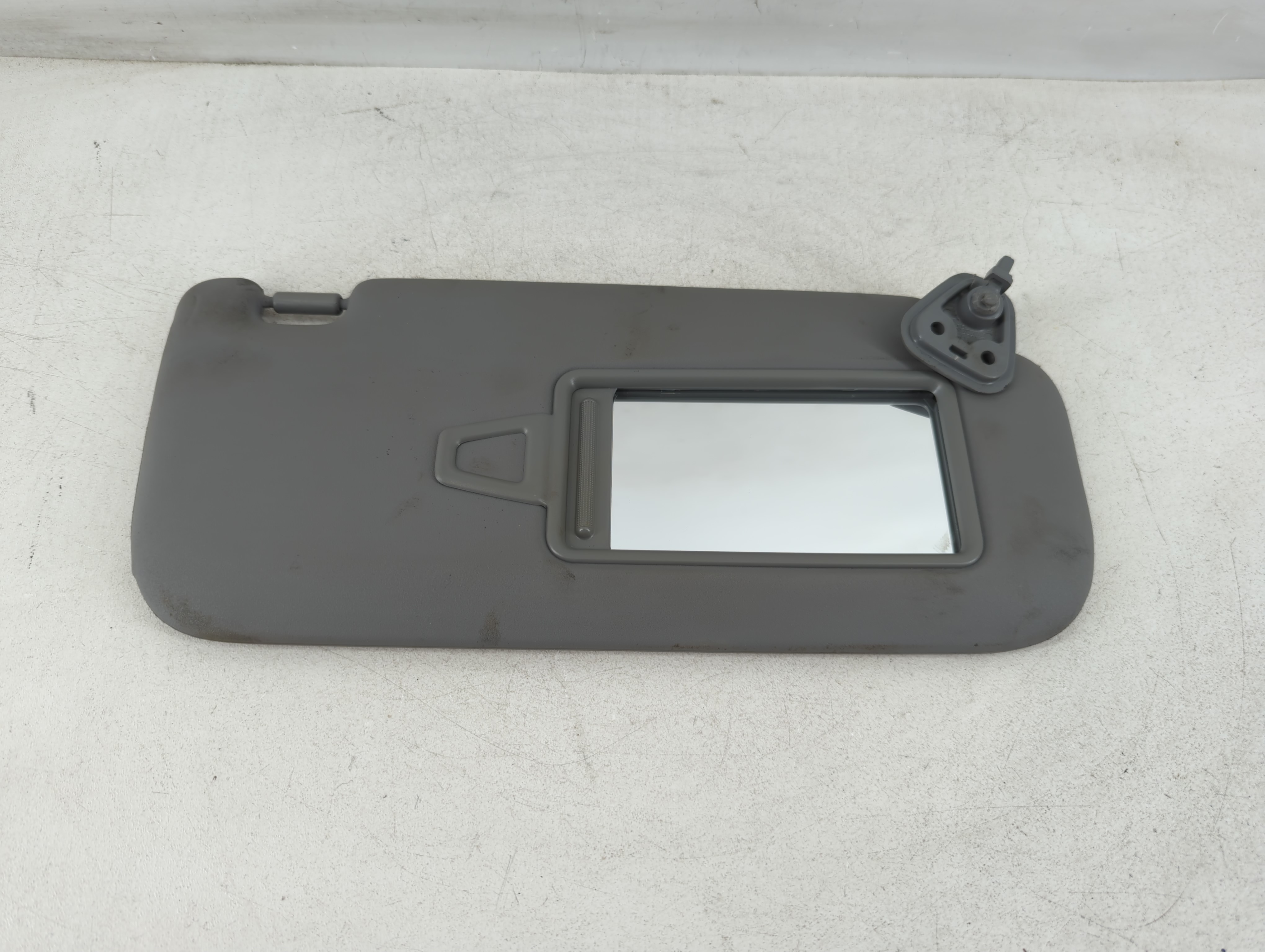 2007-2010 Hyundai Elantra Passenger Sun Visor Mirror Right Sunvisor Grey 1073685 - Oemusedautoparts1.com