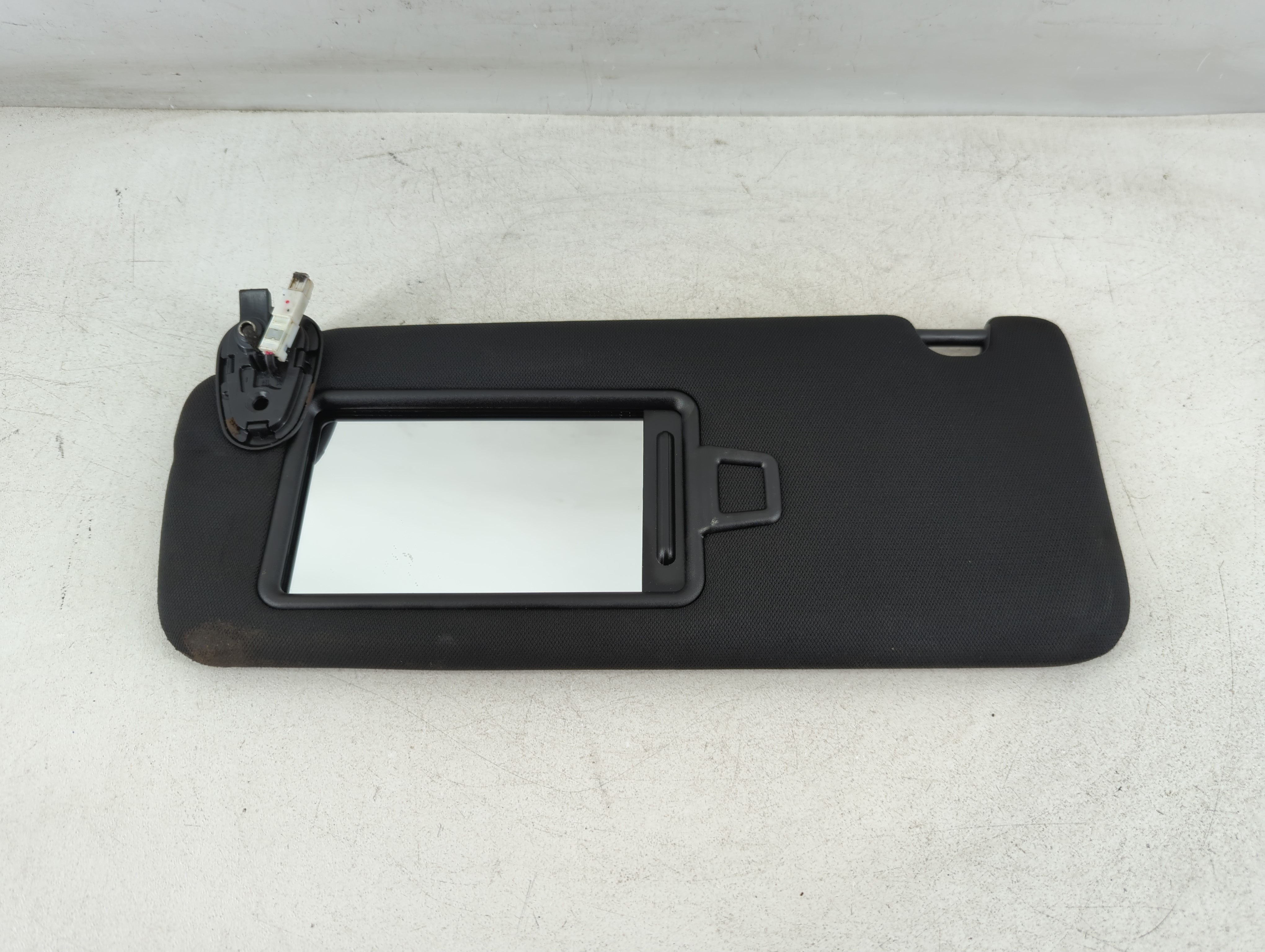2021-2021 Kia K5 Driver Sun Visor Mirror Left Sunvisor Black 1073689 - Oemusedautoparts1.com