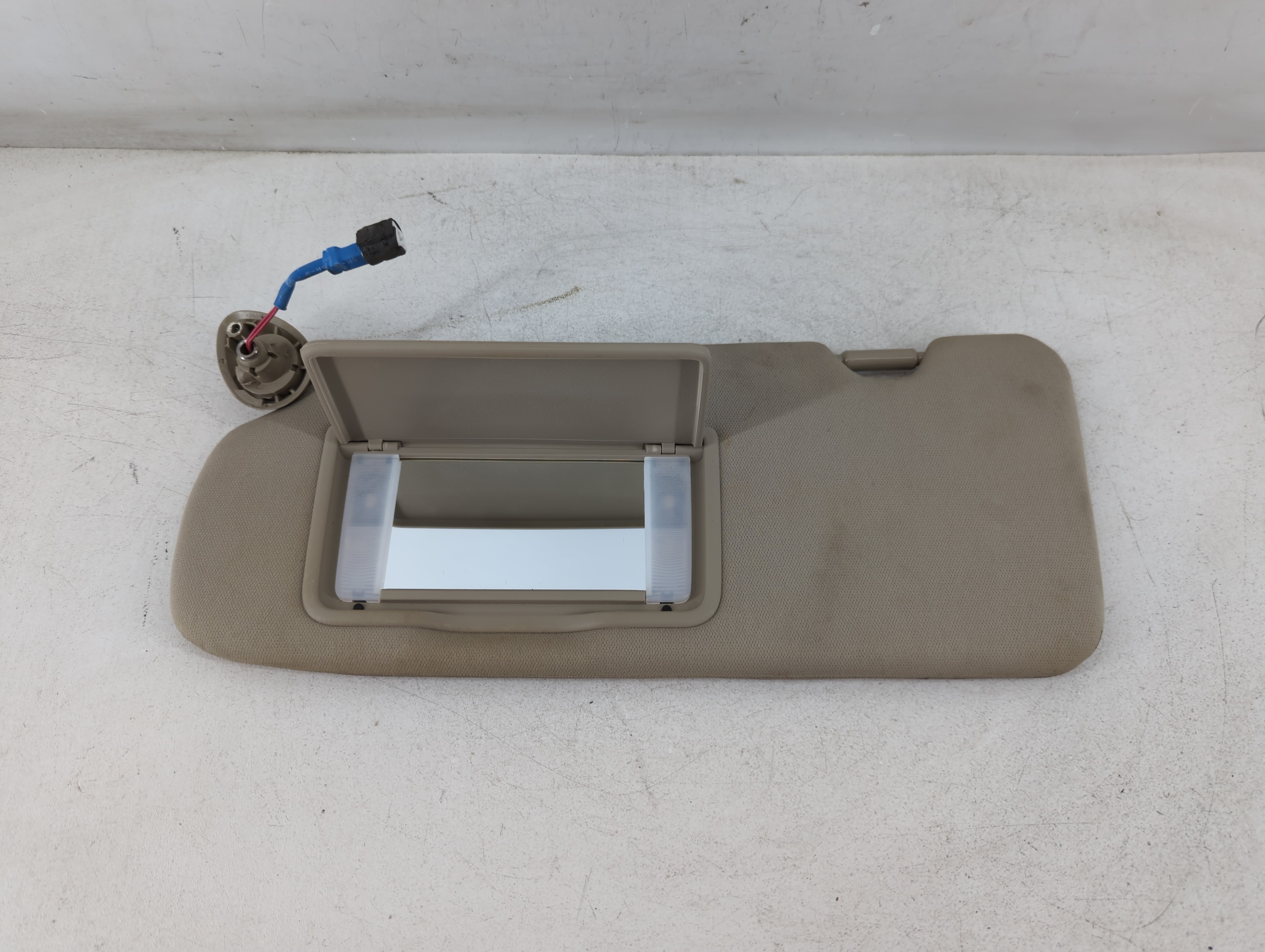 2017-2019 Honda Cr-v Driver Sun Visor Mirror Left Sunvisor Grey 1073694 - Oemusedautoparts1.com