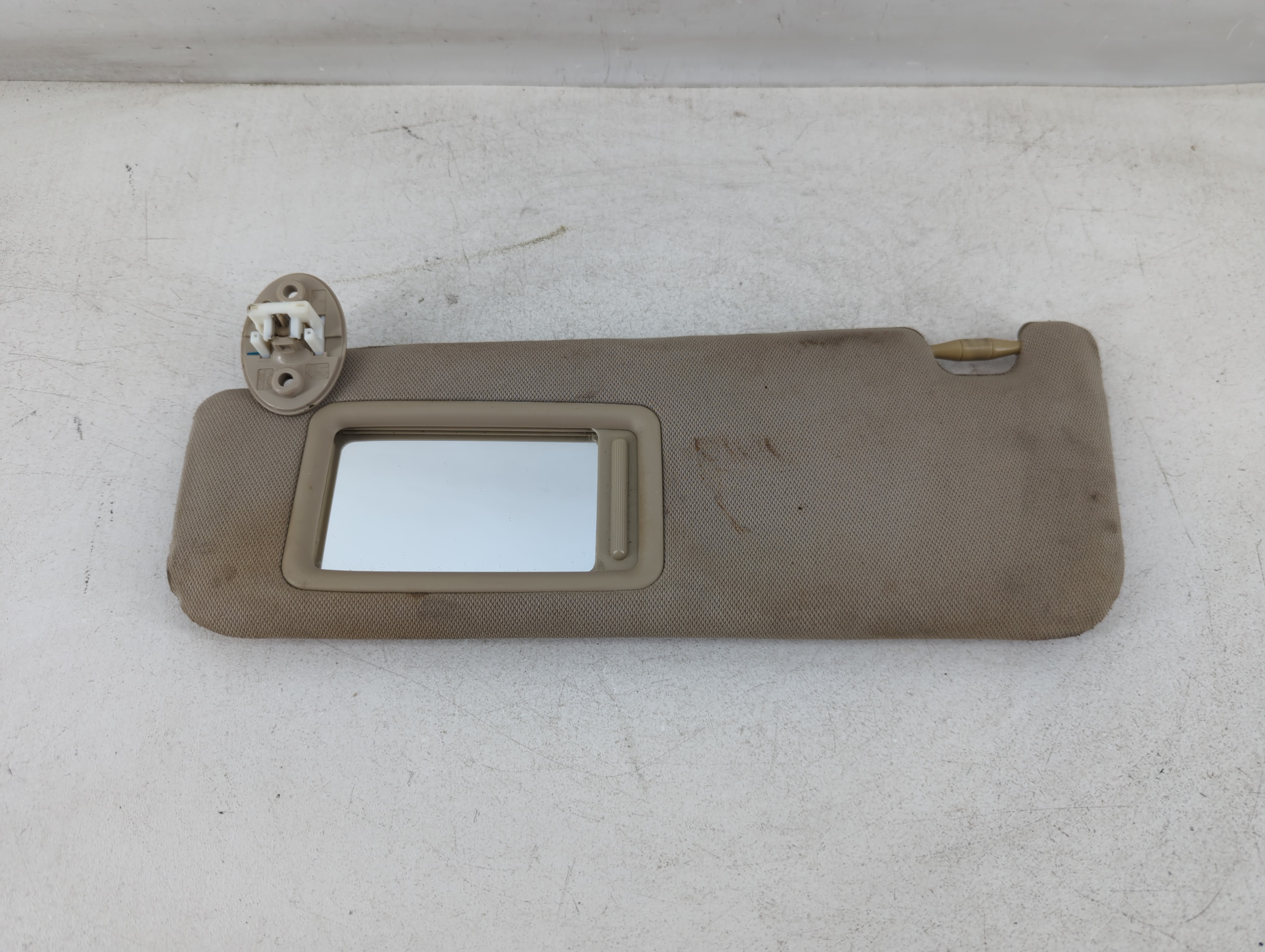 2012-2017 Toyota Camry Driver Sun Visor Mirror Left Sunvisor Beige 1073704 - Oemusedautoparts1.com