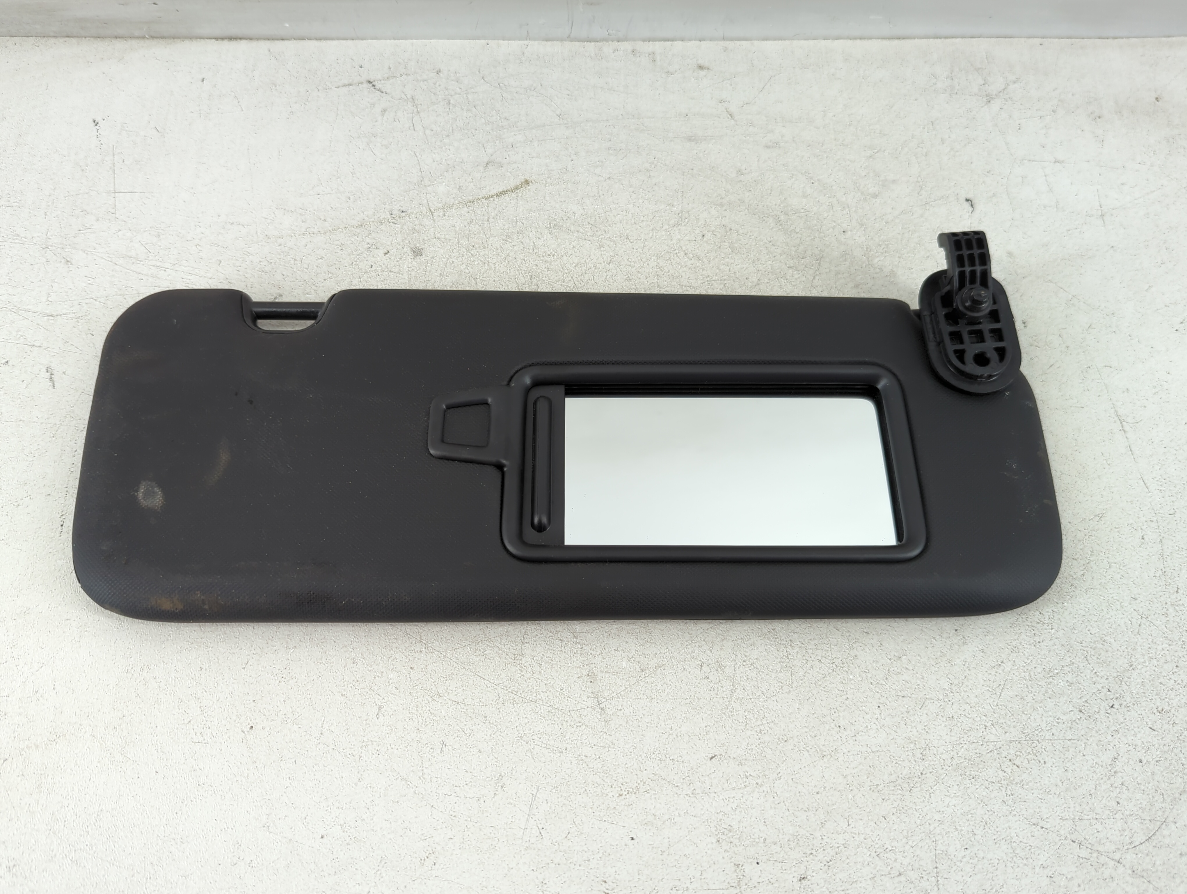 2017-2020 Hyundai Elantra Passenger Sun Visor Mirror Right Sunvisor 1073711 - Oemusedautoparts1.com