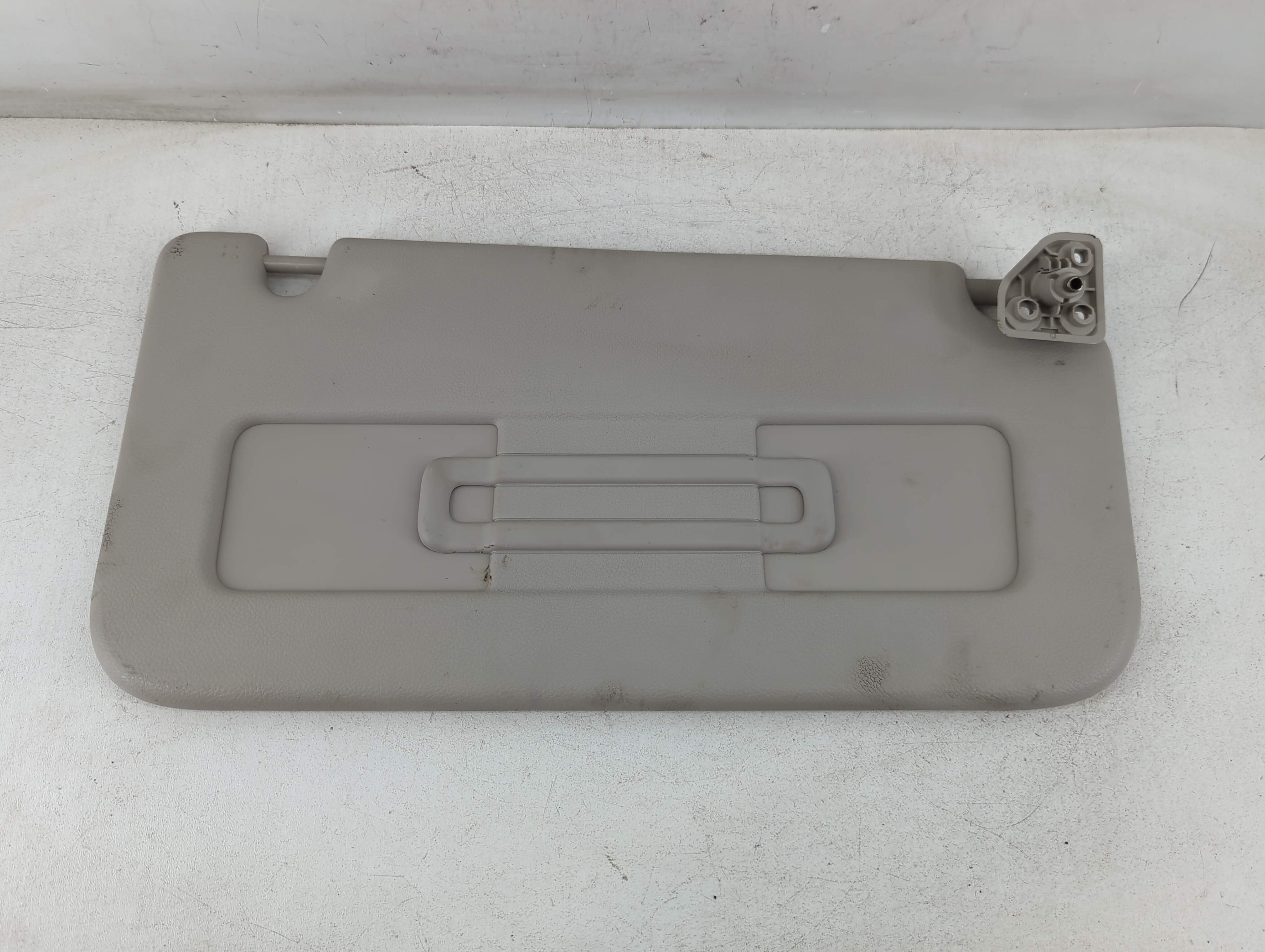 2012-2020 Nissan Nv1500 Passenger Sun Visor Mirror Right Sunvisor Grey 1073725 - Oemusedautoparts1.com