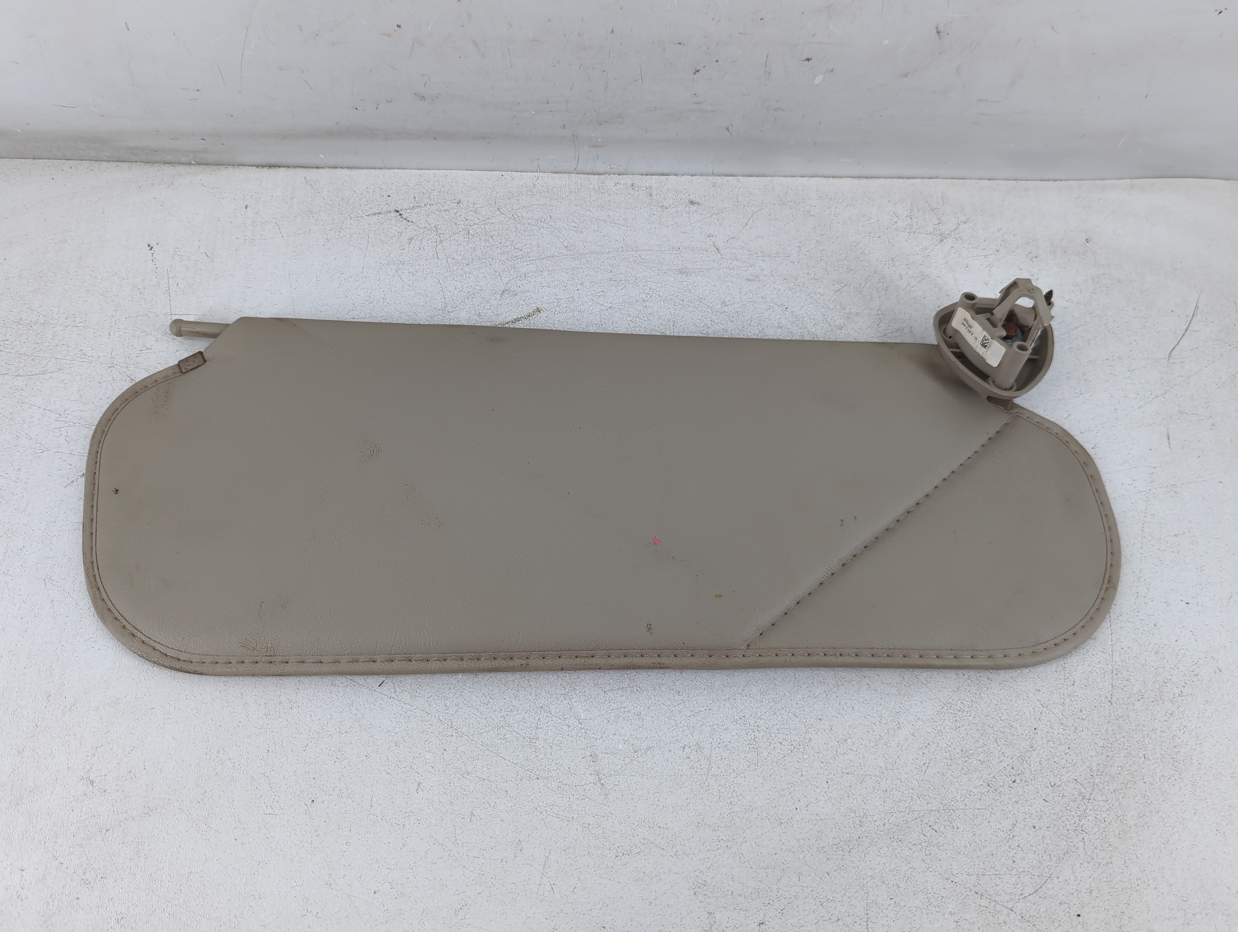 2003 Chevrolet Express 2500 Passenger Sun Visor Mirror Right Sunvisor 1073727 - Oemusedautoparts1.com