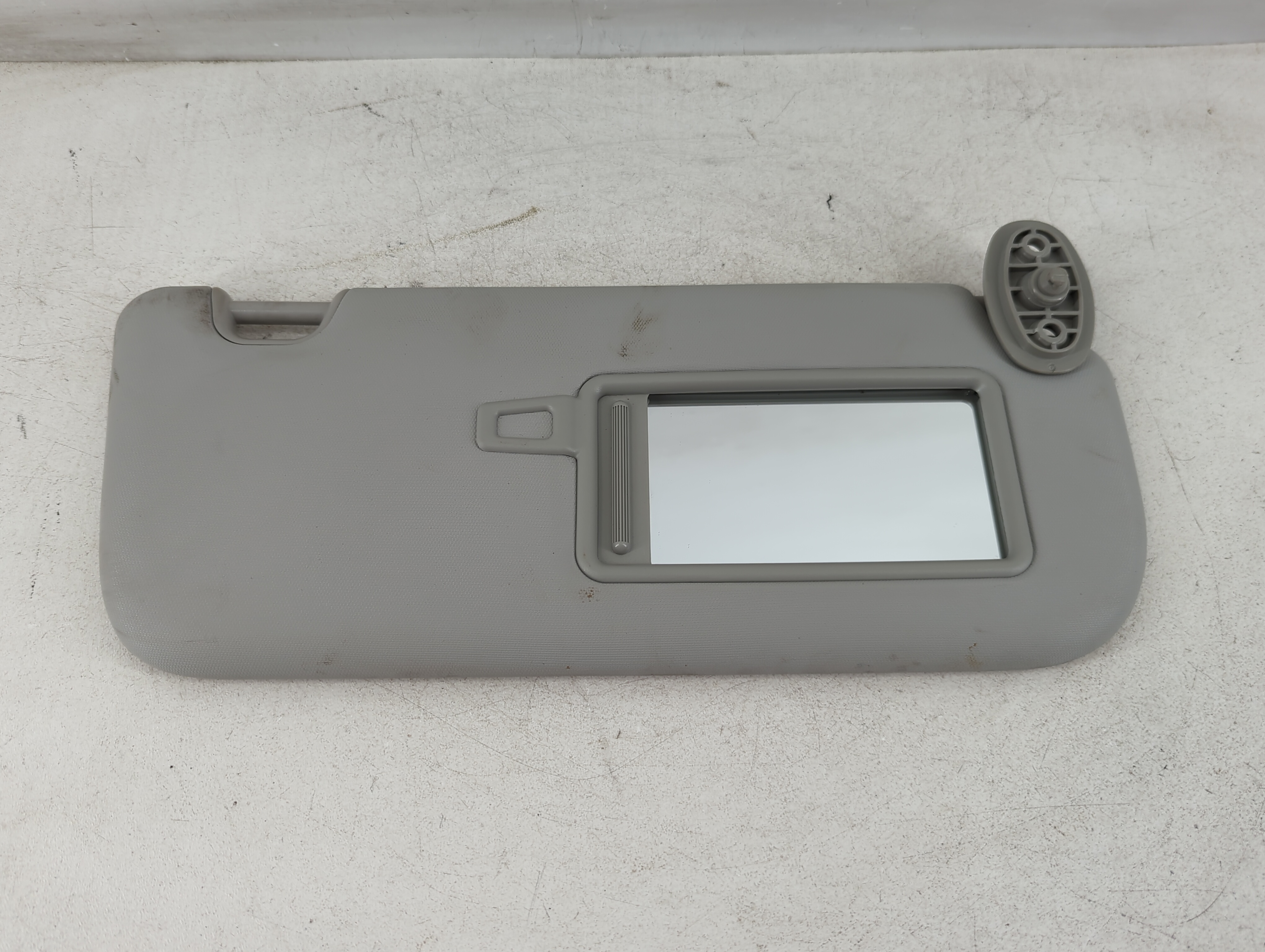 2014-2019 Kia Soul Driver Sun Visor Mirror Left Sunvisor Grey 1073728 - Oemusedautoparts1.com