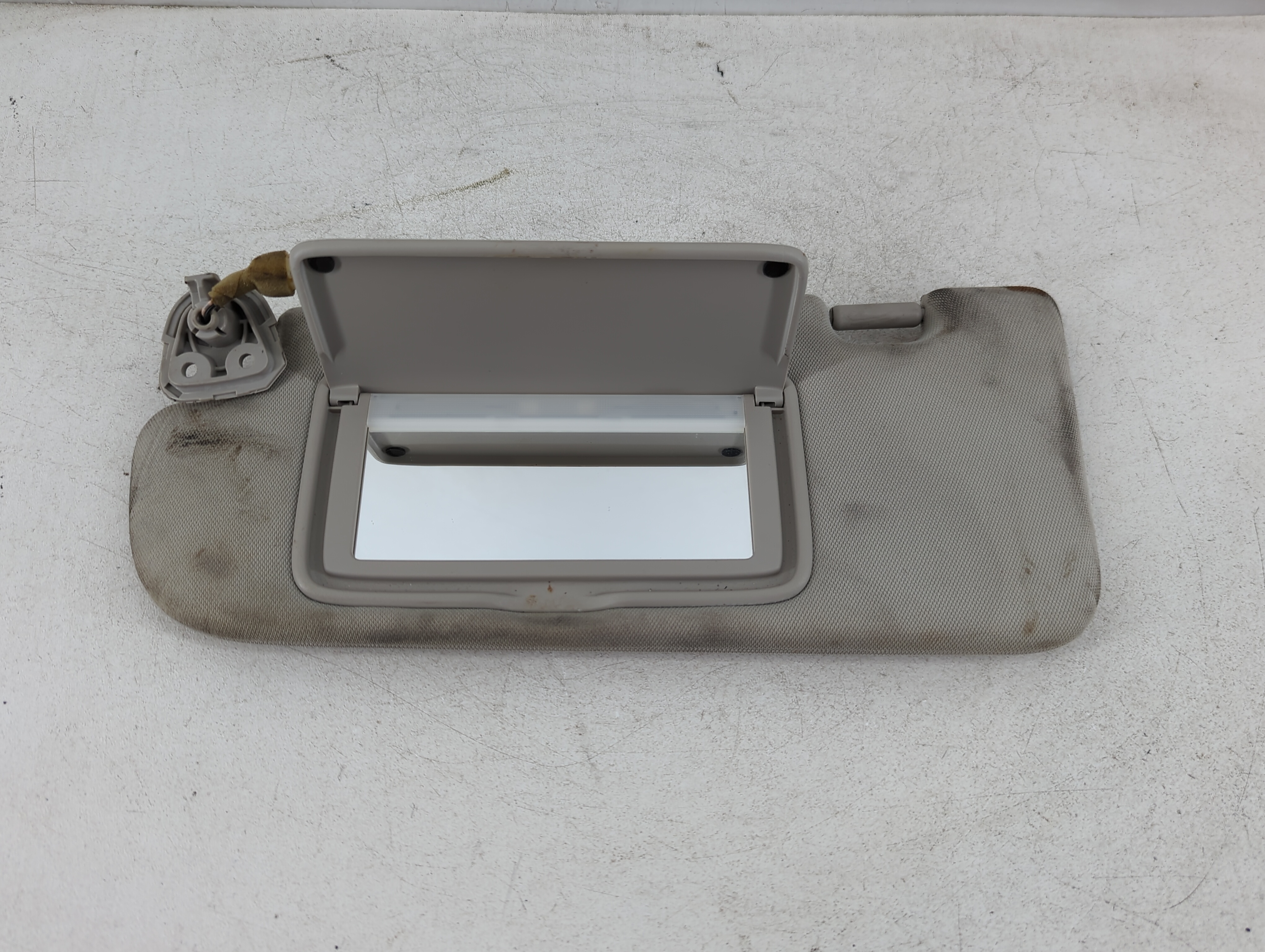 2014-2020 Infiniti Q50 Driver Sun Visor Mirror Left Sunvisor Grey 1073735 - Oemusedautoparts1.com