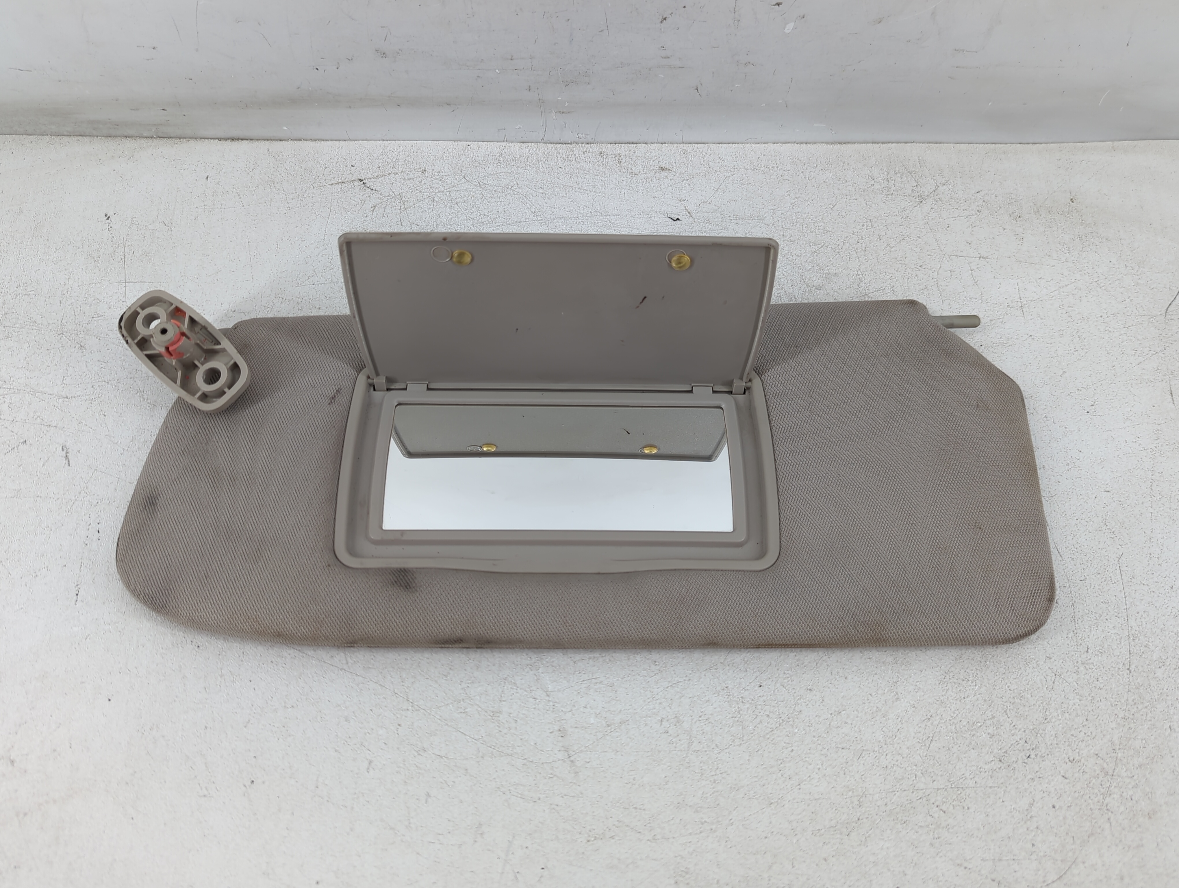 2007-2010 Nissan Sentra Driver Sun Visor Mirror Left Sunvisor Grey 1073738 - Oemusedautoparts1.com