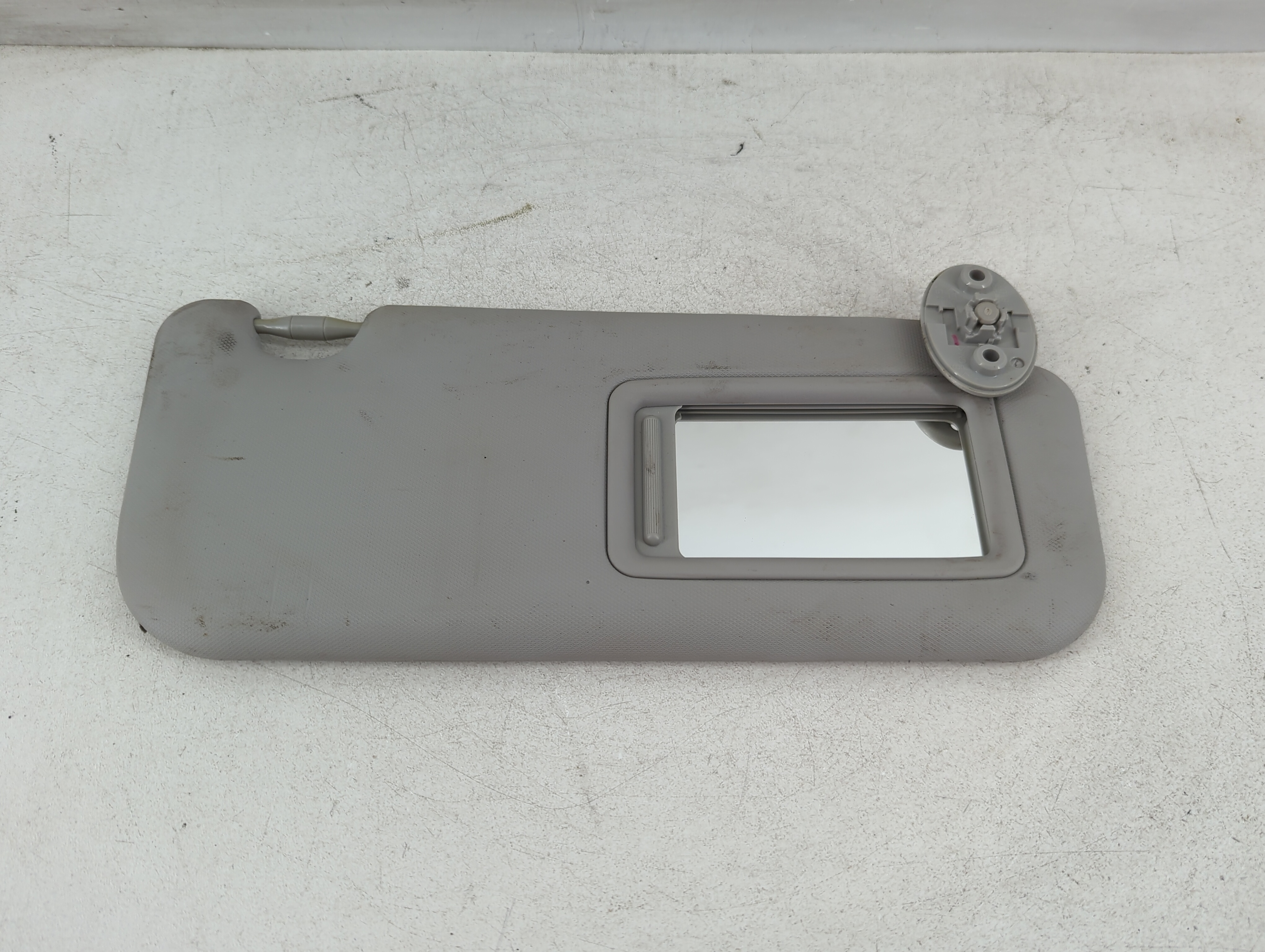 2014-2016 Toyota Corolla Passenger Sun Visor Mirror Right Sunvisor Gray 1073740 - Oemusedautoparts1.com
