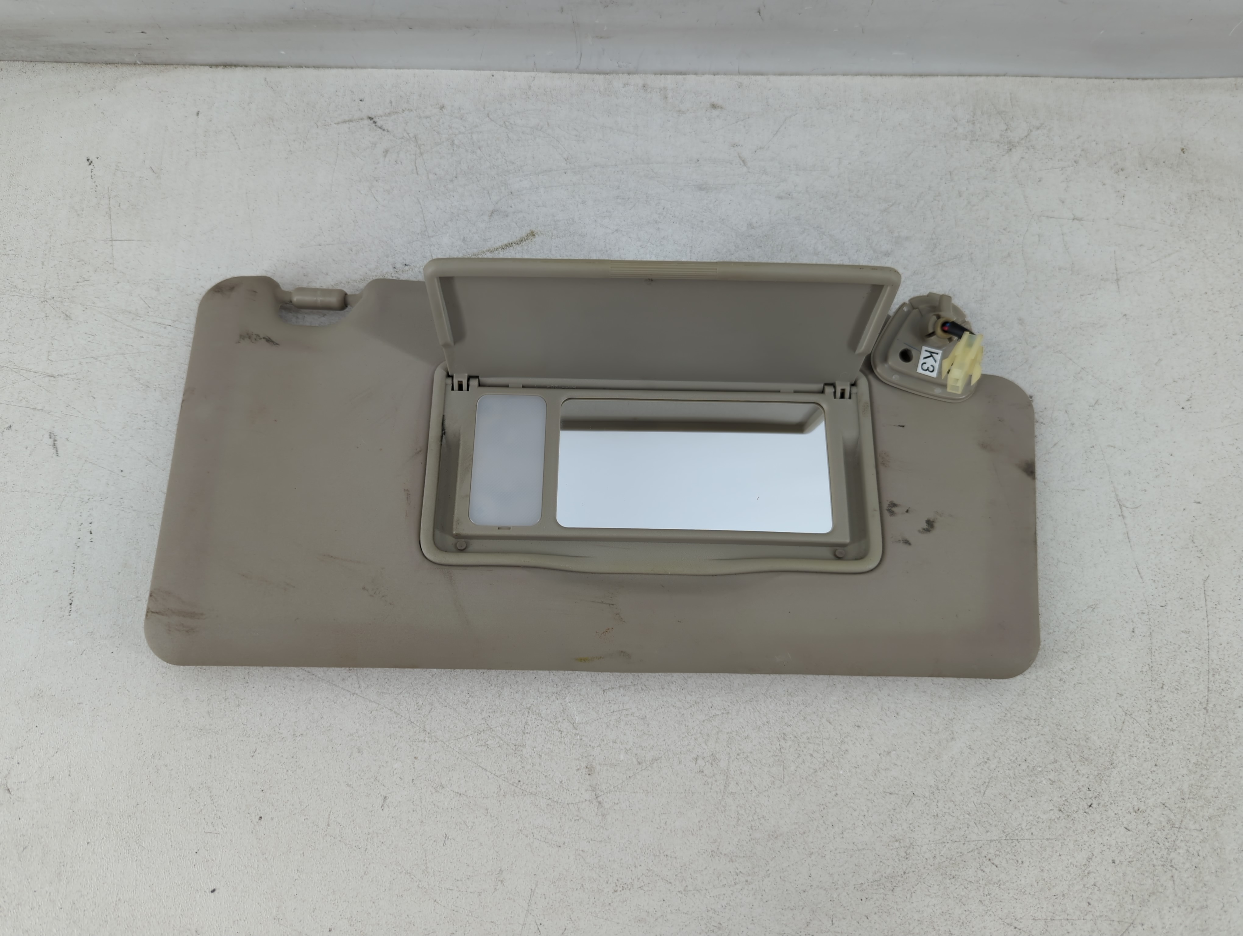 Picture of 2008-2015 Nissan Rogue Passenger Sun Visor Mirror Right Sunvisor Grey 1073751