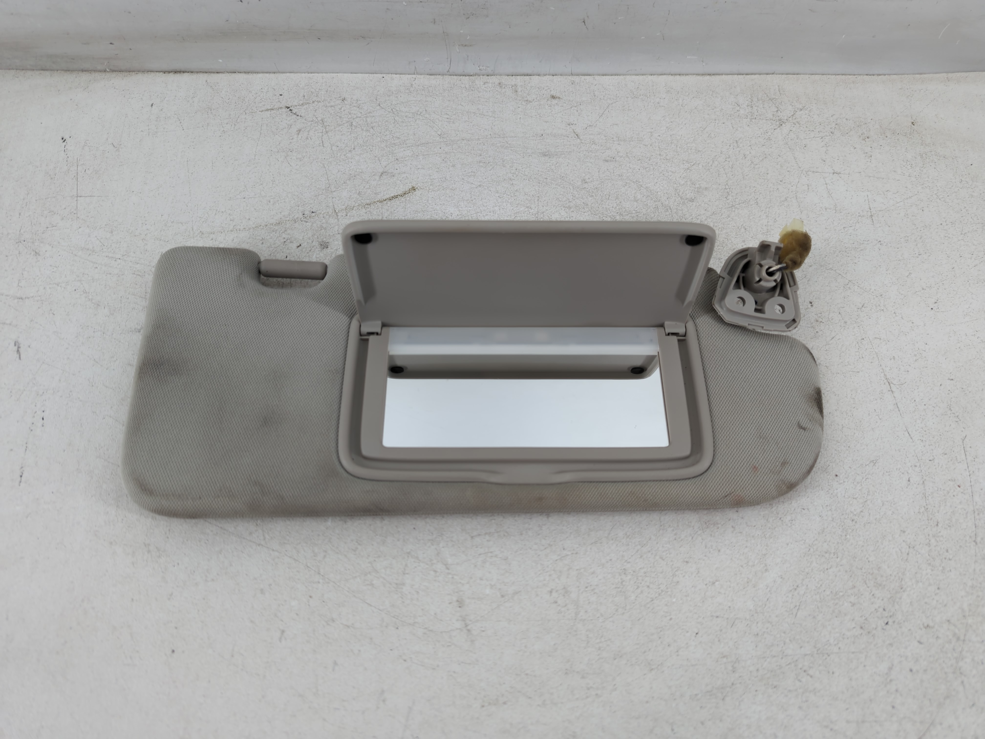Picture of 2014 Infiniti Q50 Passenger Sun Visor Mirror Right Sunvisor Grey 1073756