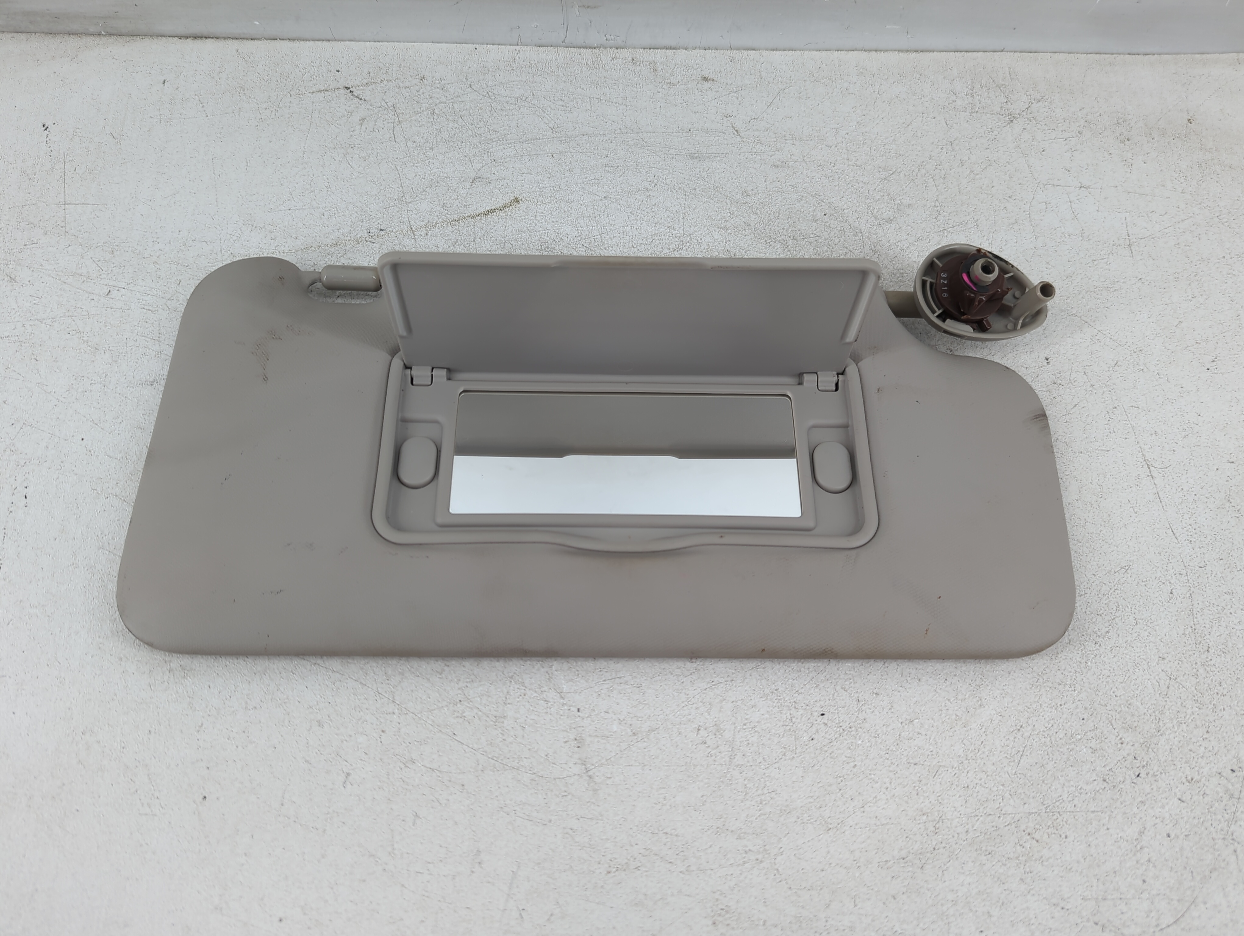 2015-2020 Honda Fit Passenger Sun Visor Mirror Right Sunvisor Grey 1073760 - Oemusedautoparts1.com