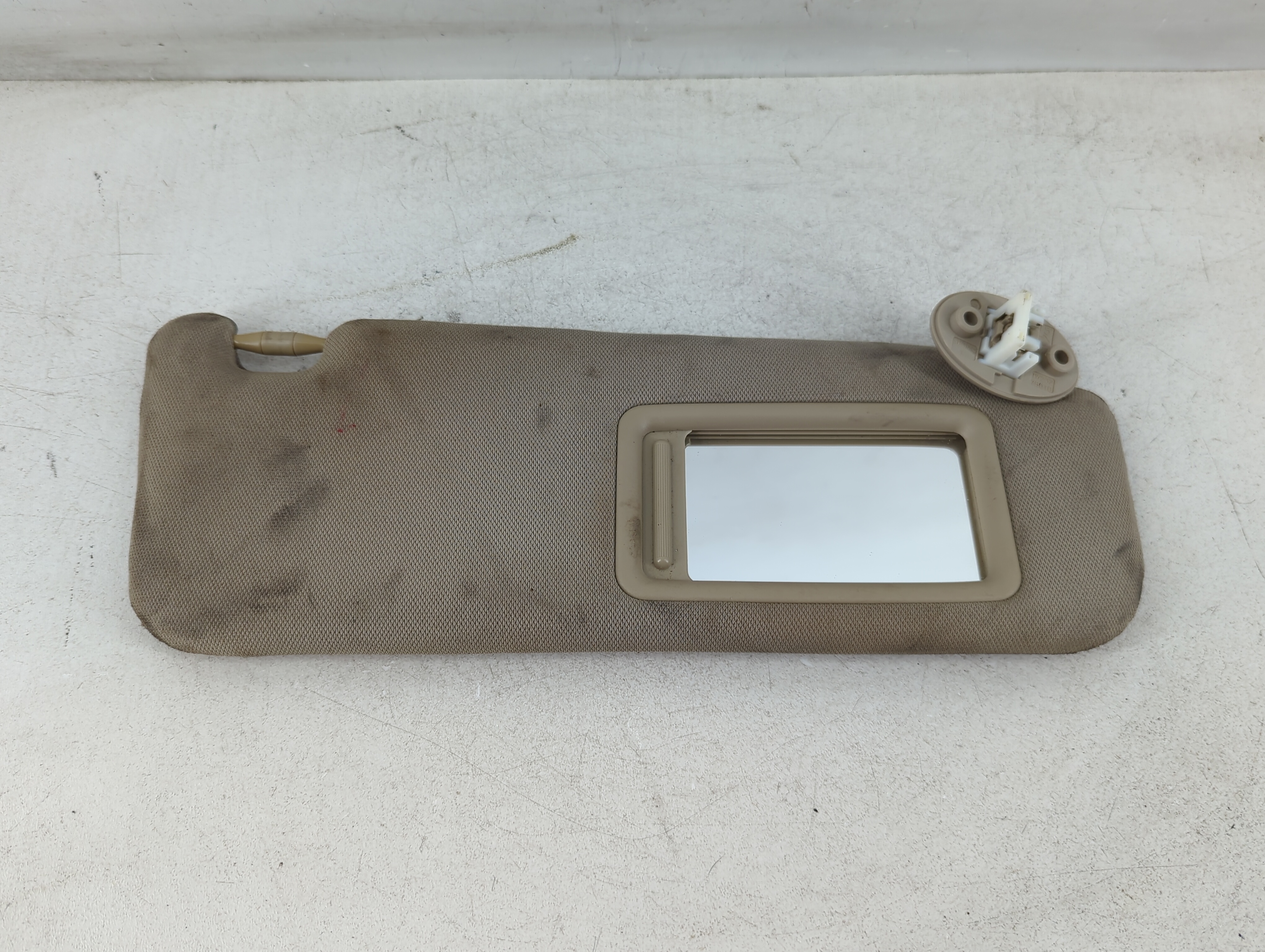 2012-2017 Toyota Camry Passenger Sun Visor Mirror Right Sunvisor Beige 1073766 - Oemusedautoparts1.com