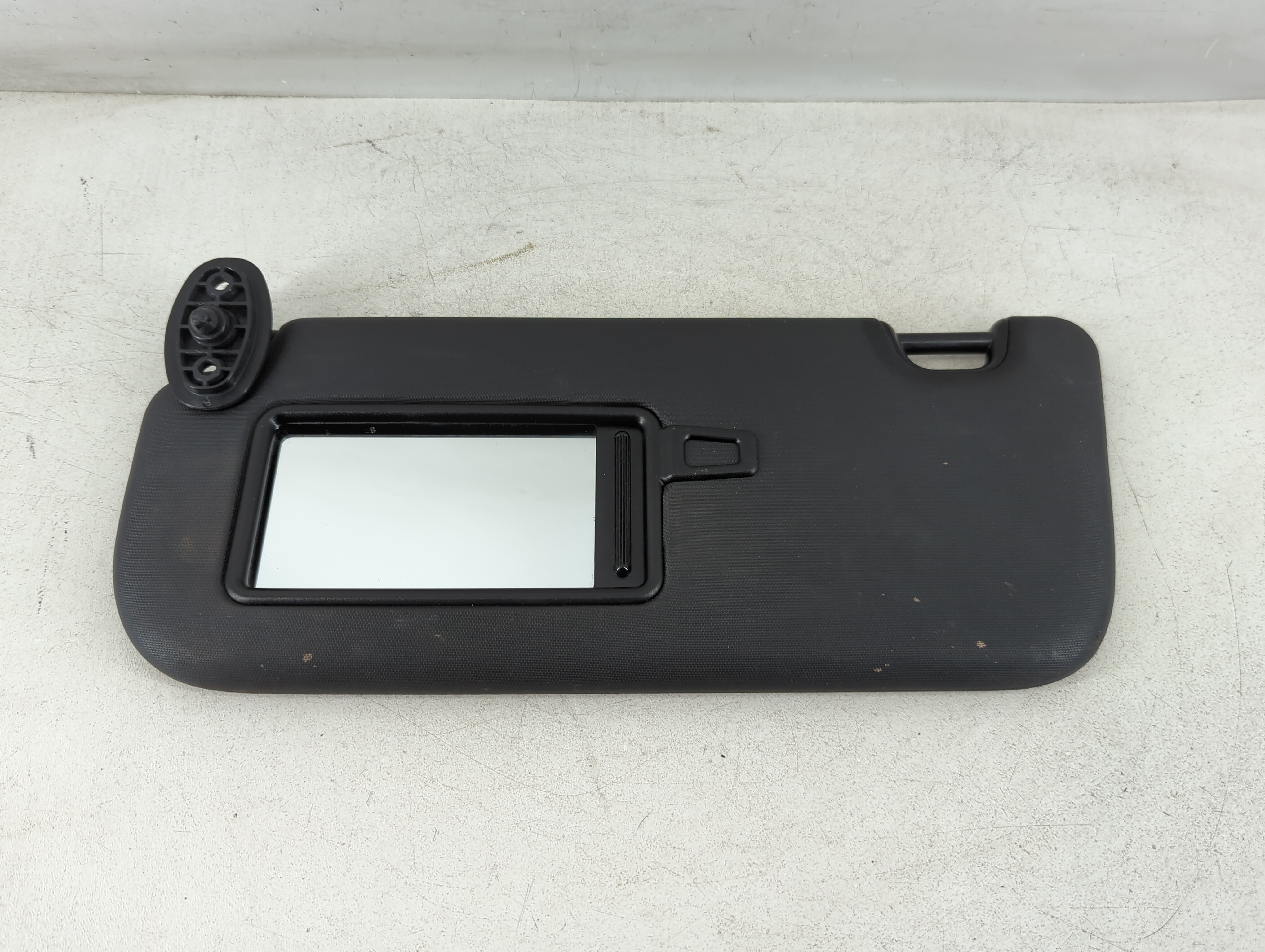 2014-2019 Kia Soul Passenger Sun Visor Mirror Right Sunvisor Black 1073768 - Oemusedautoparts1.com